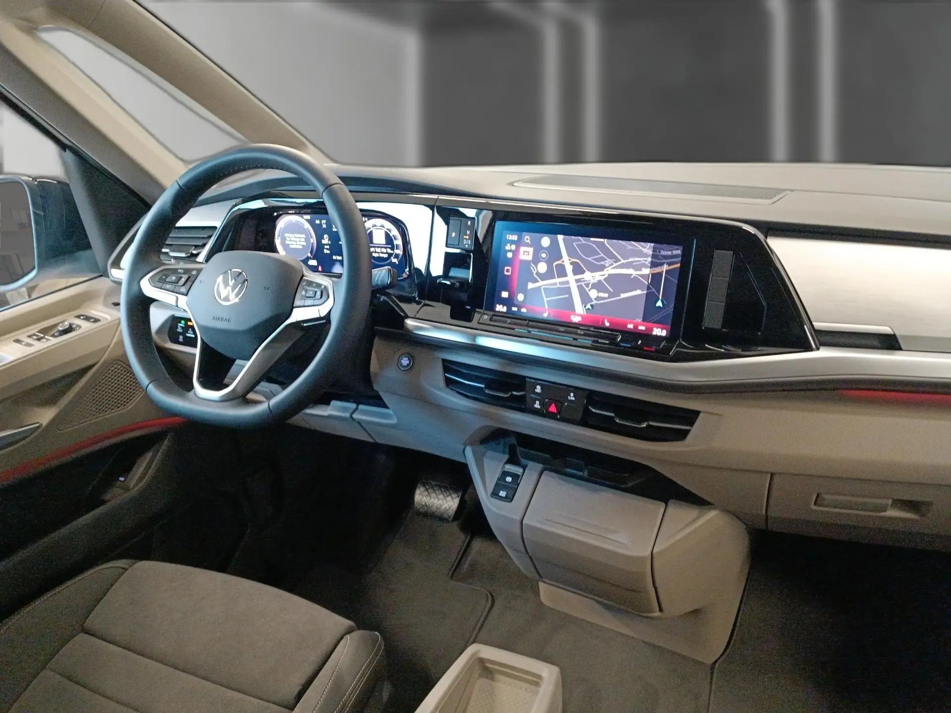 폭스바겐 Volkswagen T7 Multivan 2.0 TDI Life DSG AHK*SthZ*Harman*Navi 2025 화이트 사진 7