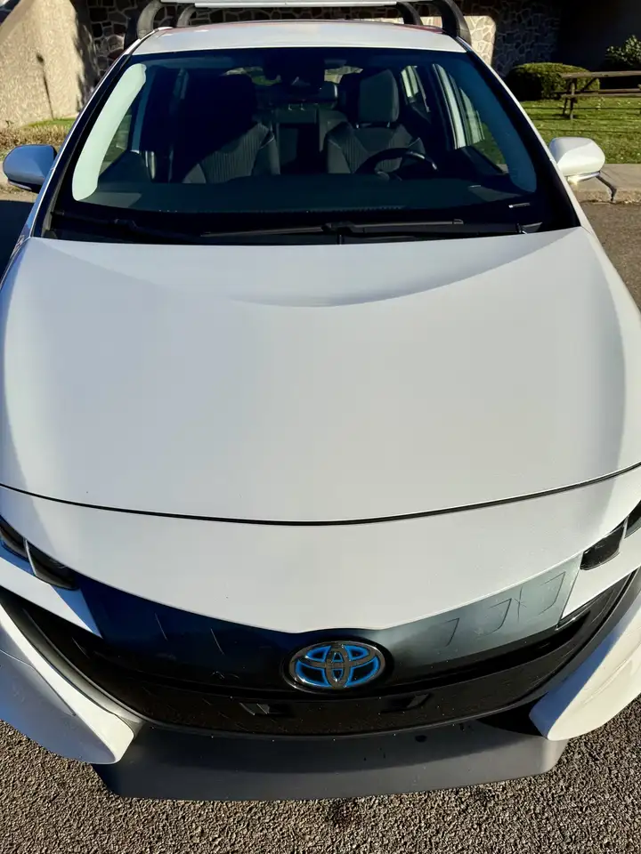 Toyota Prius Prime снимка Toyota Prius Prime