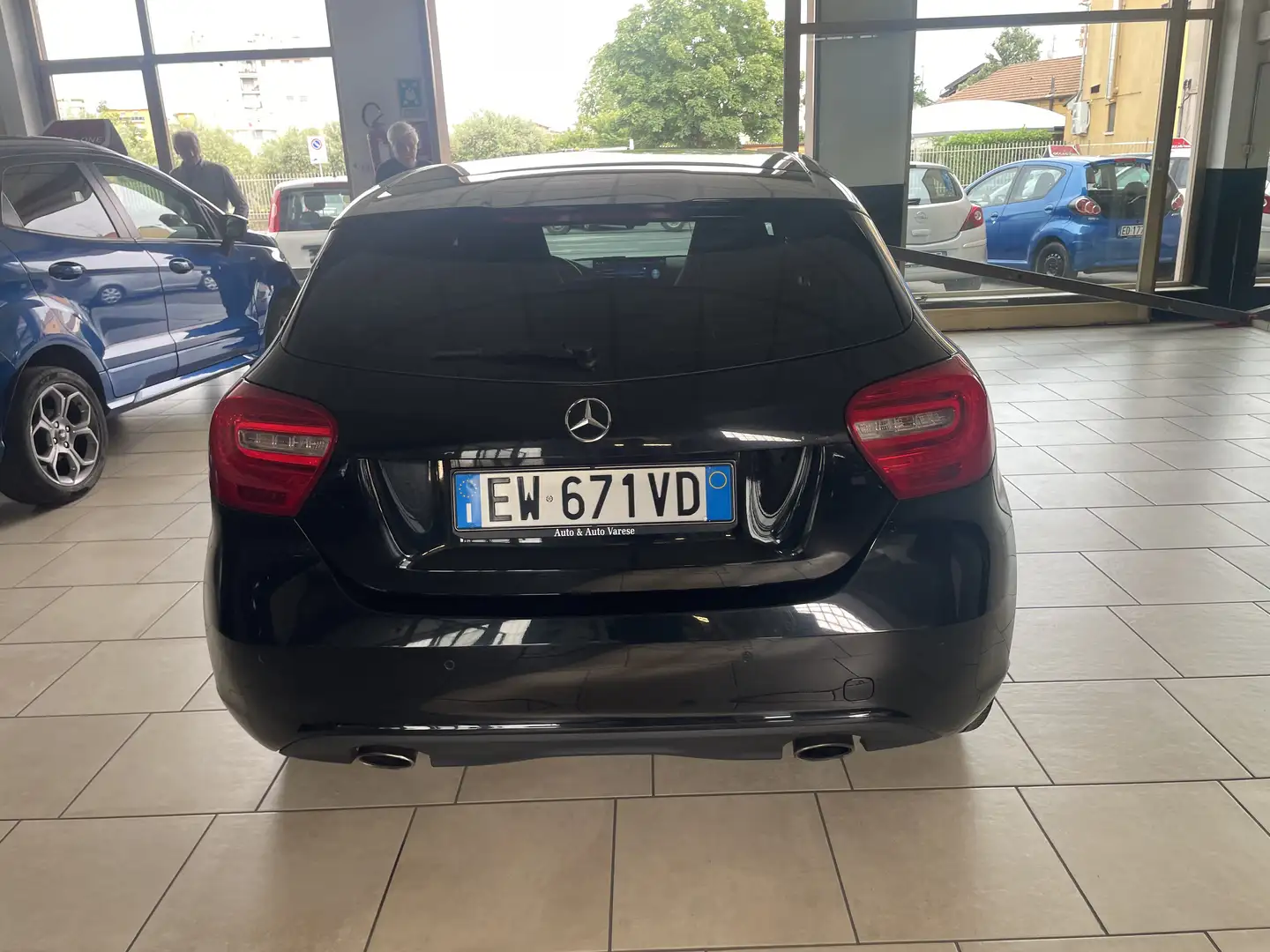 Mercedes-Benz A 180 (be) Sport - Nessun vincolo - Neo patentati - Zwart - 2