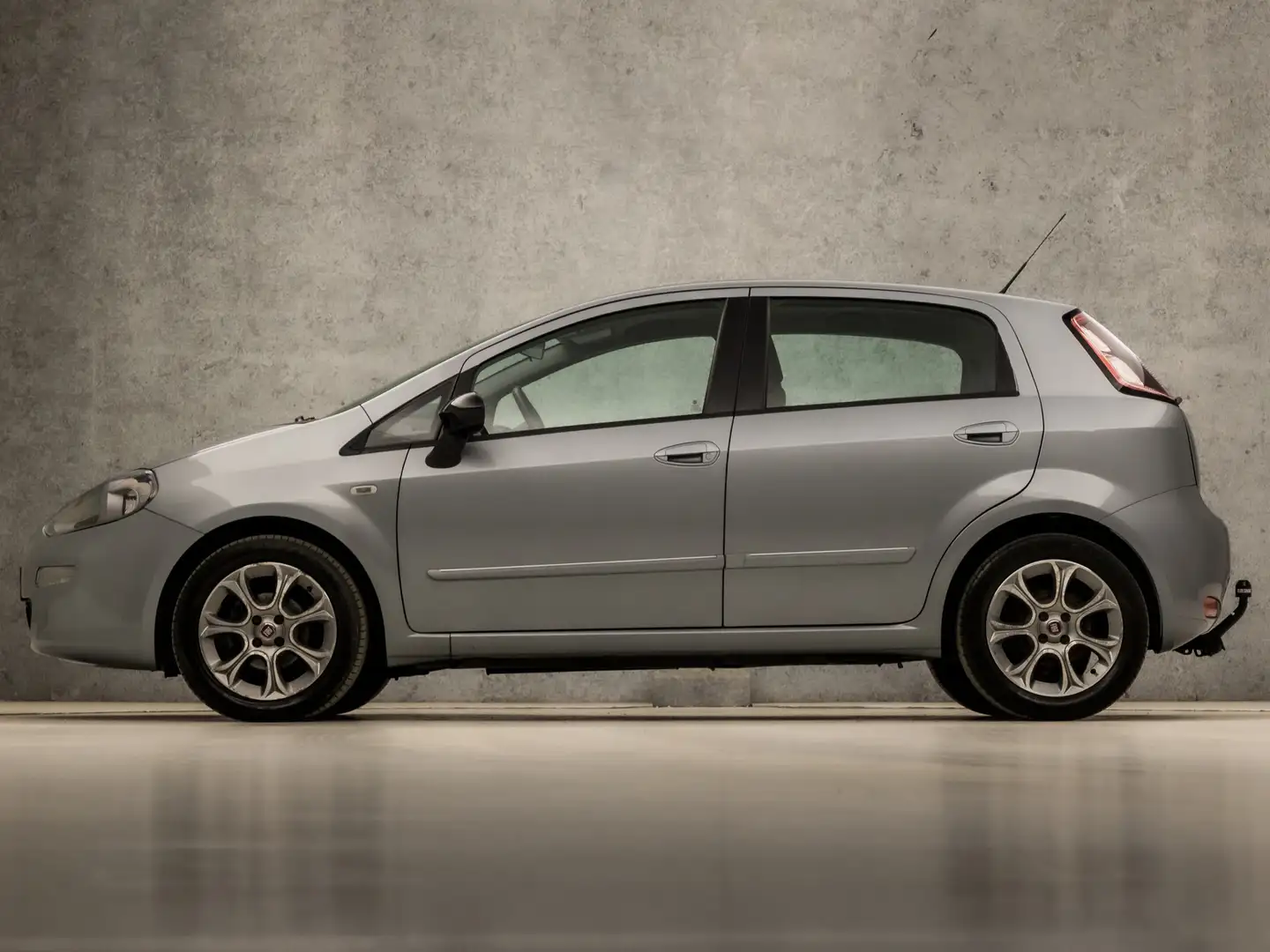 Fiat Punto Evo 0.9 TwinAir Sport (RADIO, NAP, CRUISE, CLIMATE, EL Grau - 2