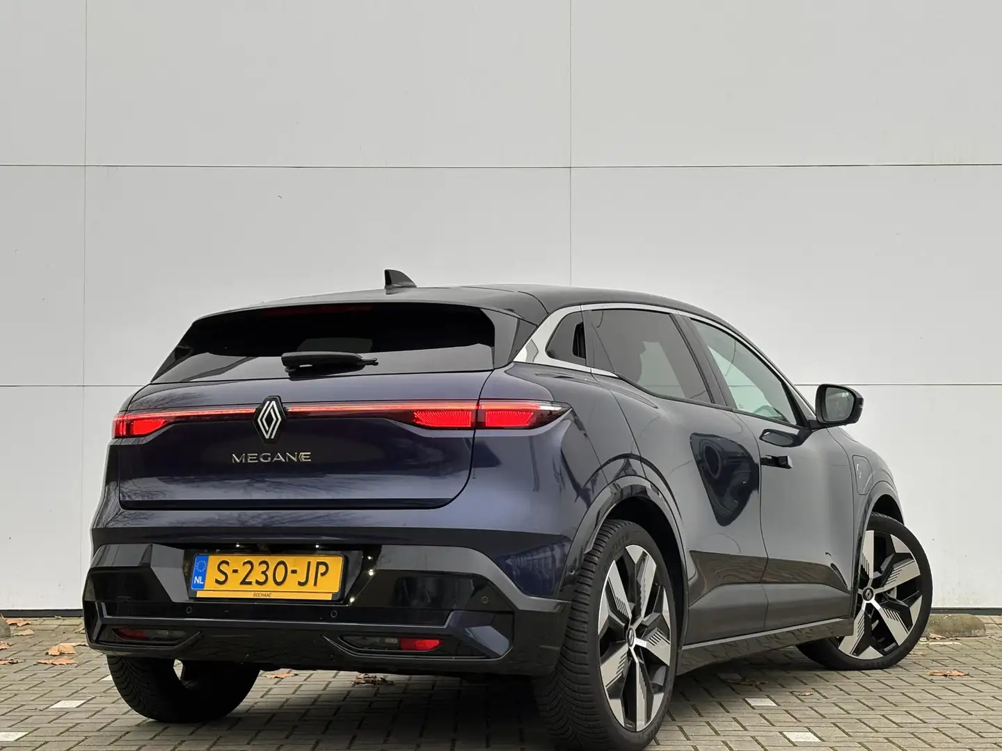 Renault Megane E-Tech EV60 Optimum Charge Techno |SOH 95% | 360 camera | Bleu - 2