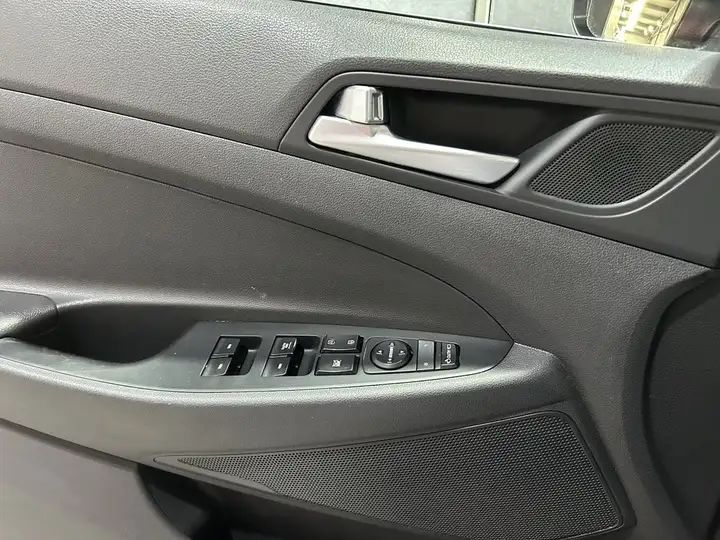 Hyundai Tucson 2015, foto 20