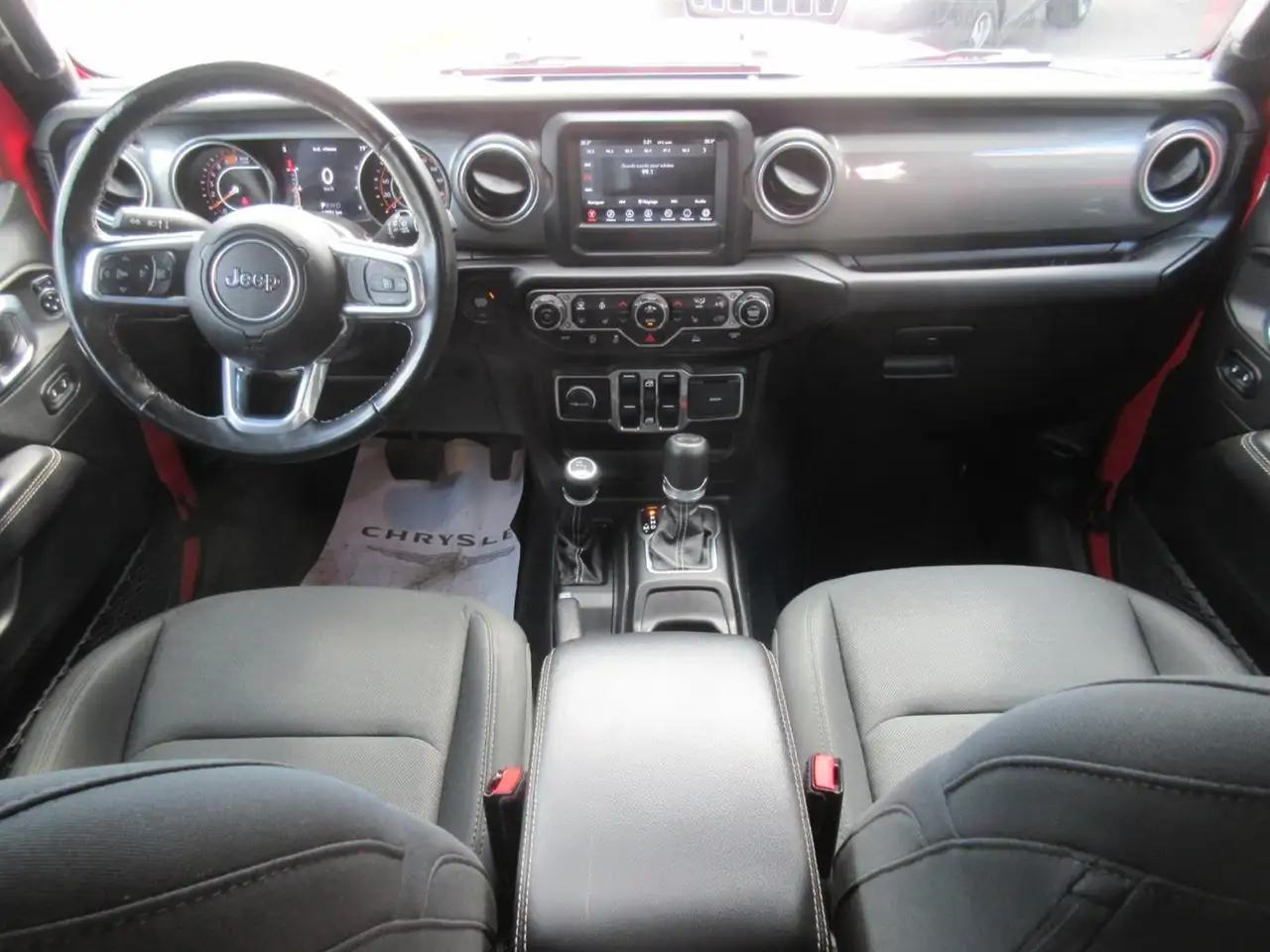 Jeep Wrangler снимка Jeep Wrangler