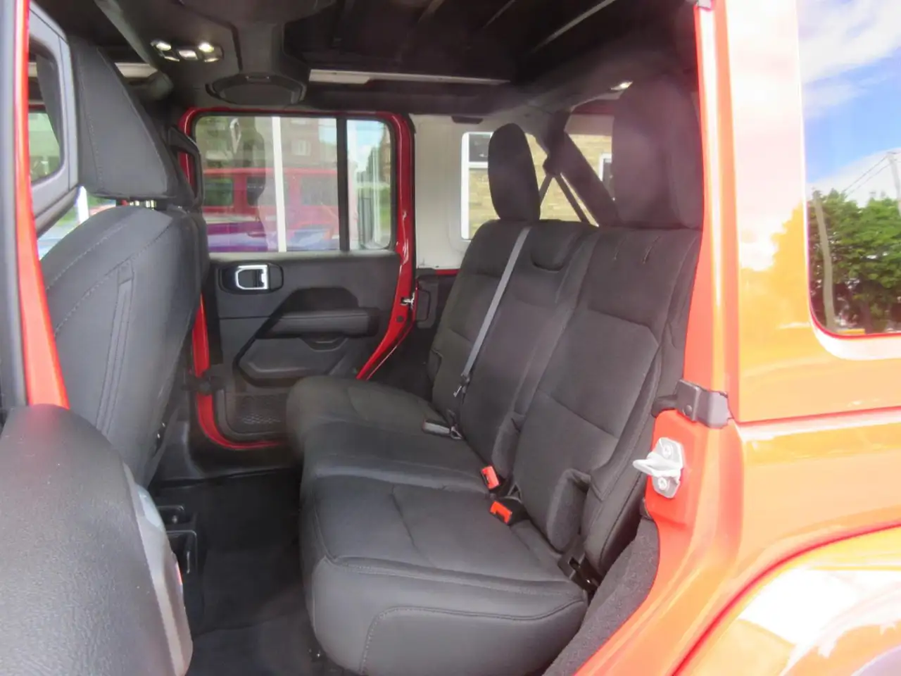 Jeep Wrangler снимка Jeep Wrangler