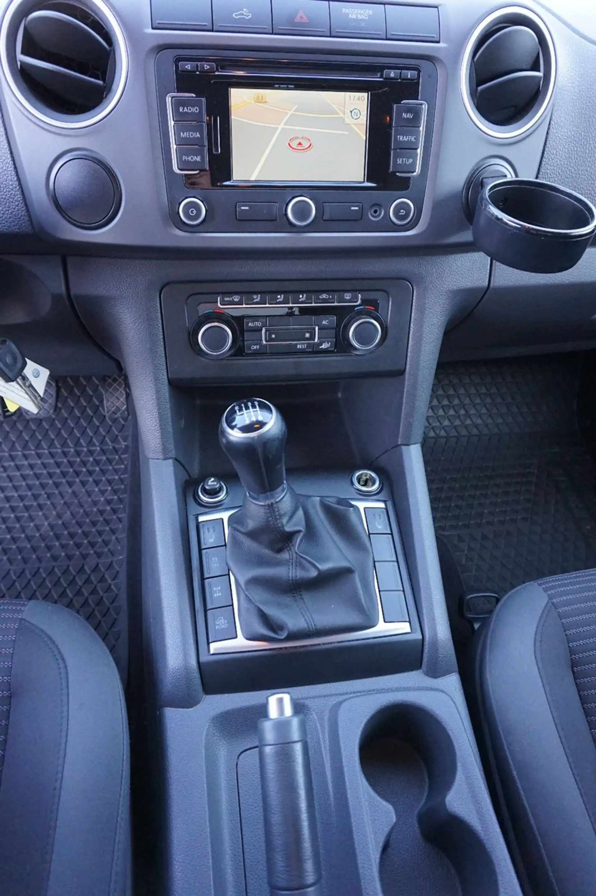 Volkswagen Amarok Highline DoubleCab 4Motion — photo 13
