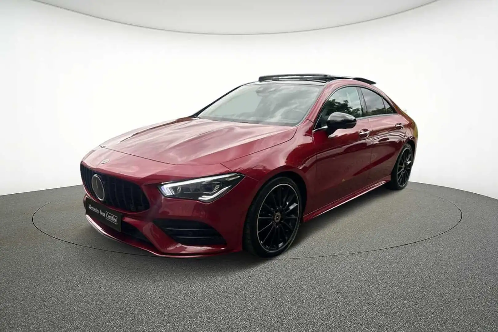 Mercedes-Benz CLA 200 d Coupé AMG Line Rood - 1