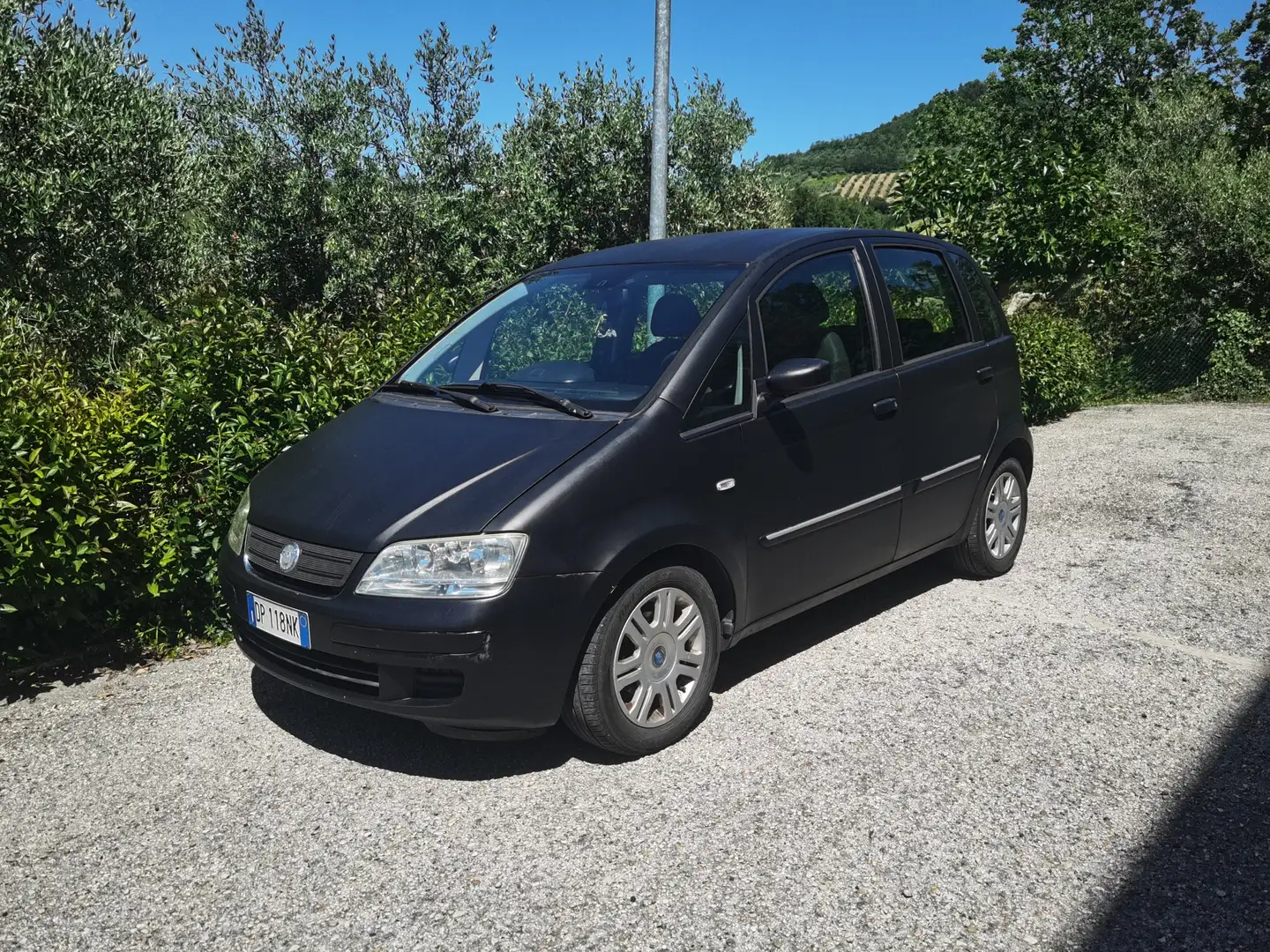 Fiat Idea Idea 1.3 mjt 16v Dynamic Чорний - 2