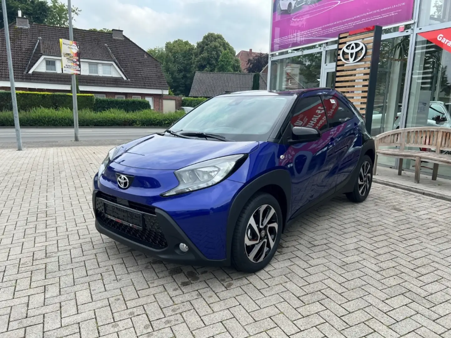 Toyota Aygo X Teamplayer Apple CarPlay DAB SHZ Spurhalteass. Fer Blau - 2