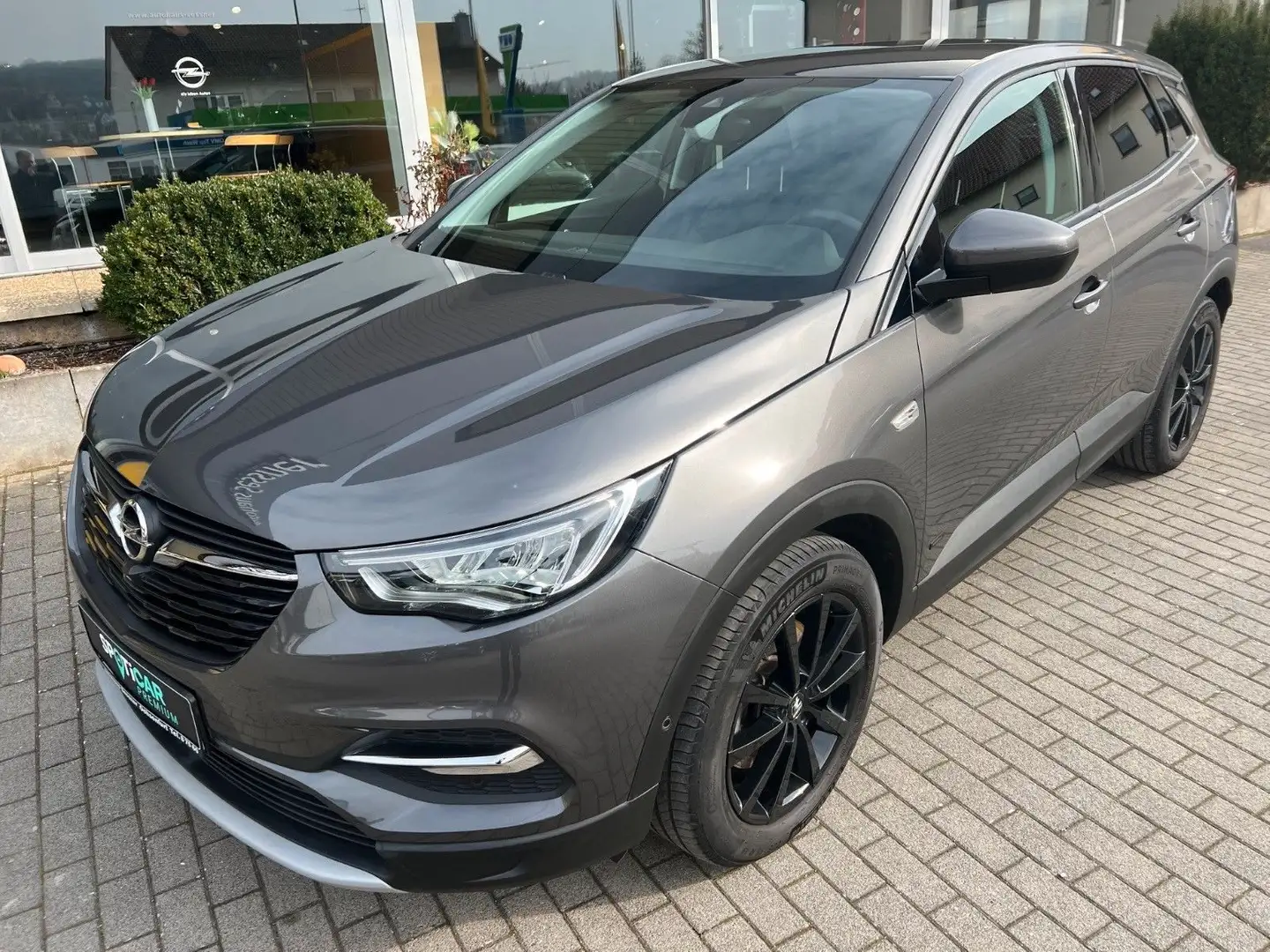 Opel Grandland X 1,6 Hyb. Klimaaut./AHK/PP/Automat. Grigio - 1