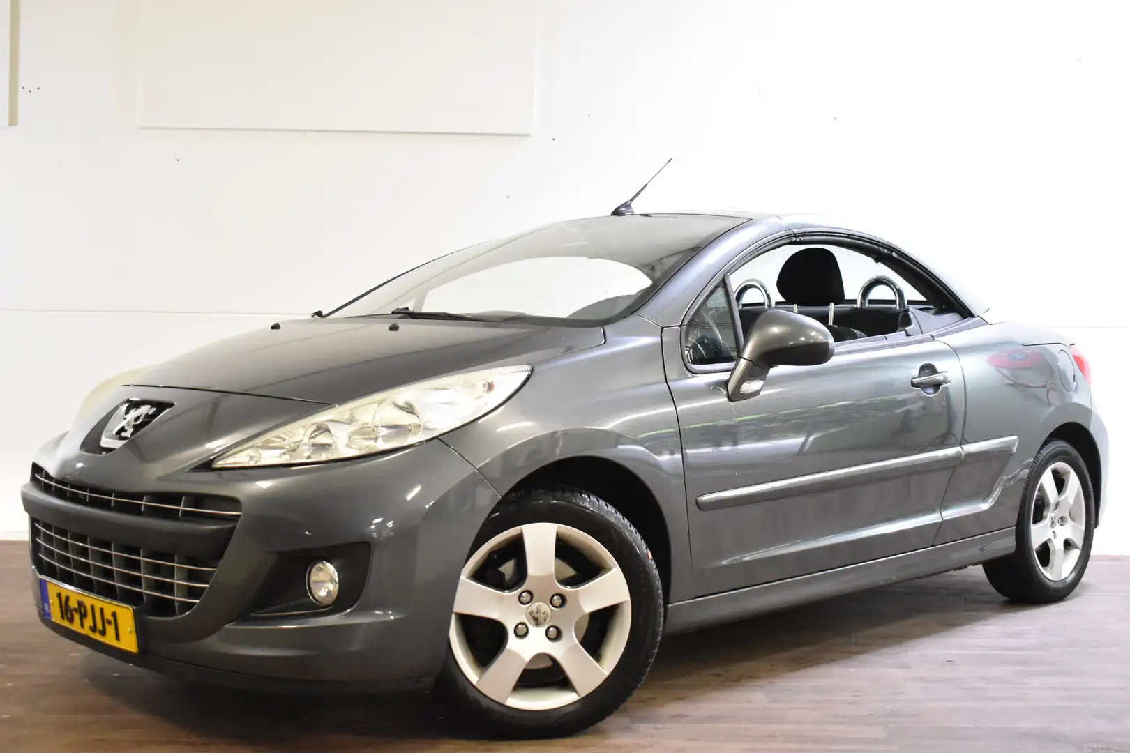 Peugeot 207 CC 1.6 VTi AIRCO/LMV/CRUISE Grijs - 2