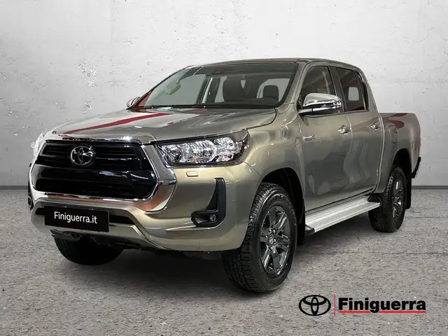 Toyota Hilux doppia cabina Lounge 2.4 cc automatico