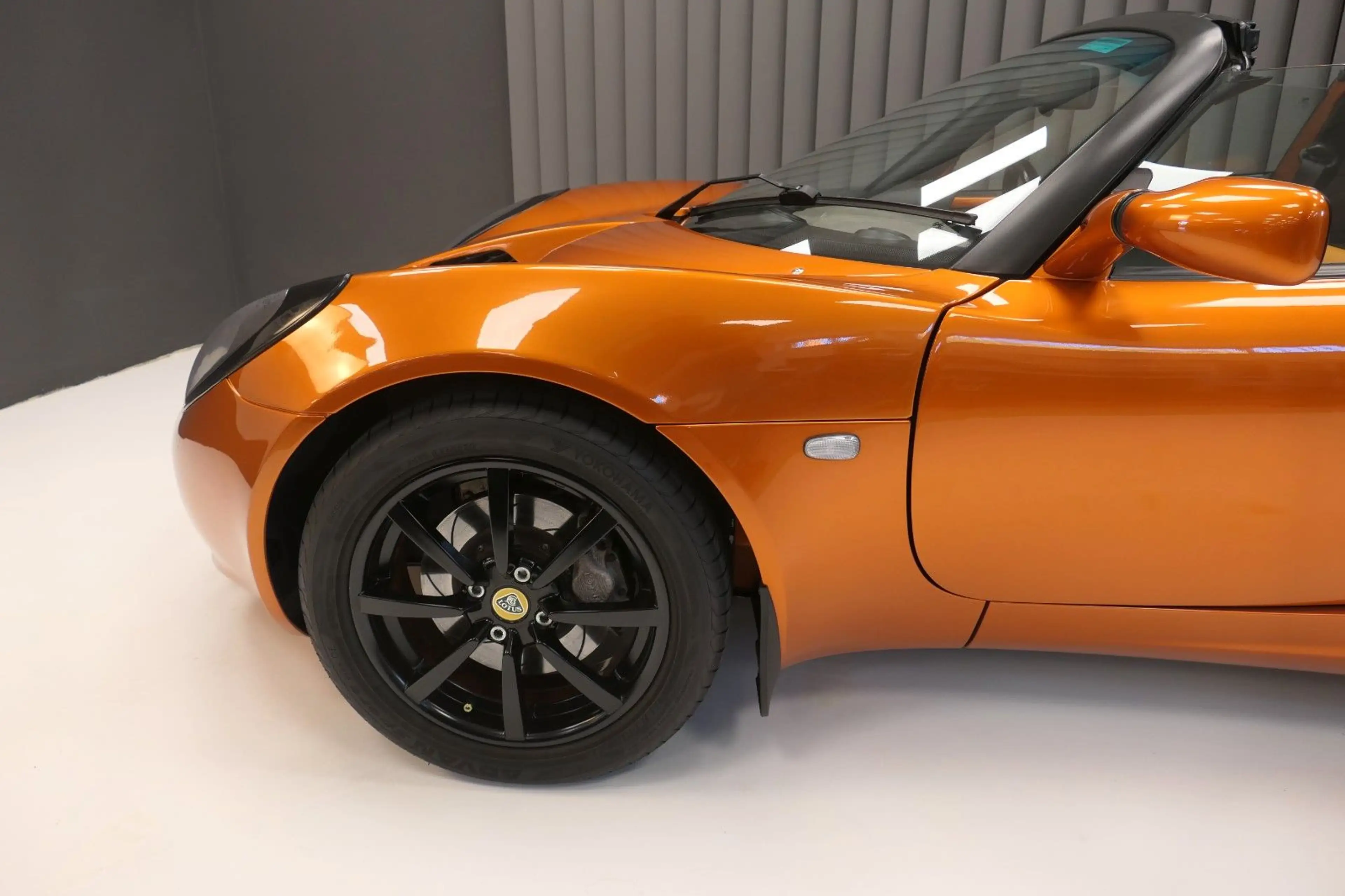 Lotus Elise SC RHD custom paint — photo 2