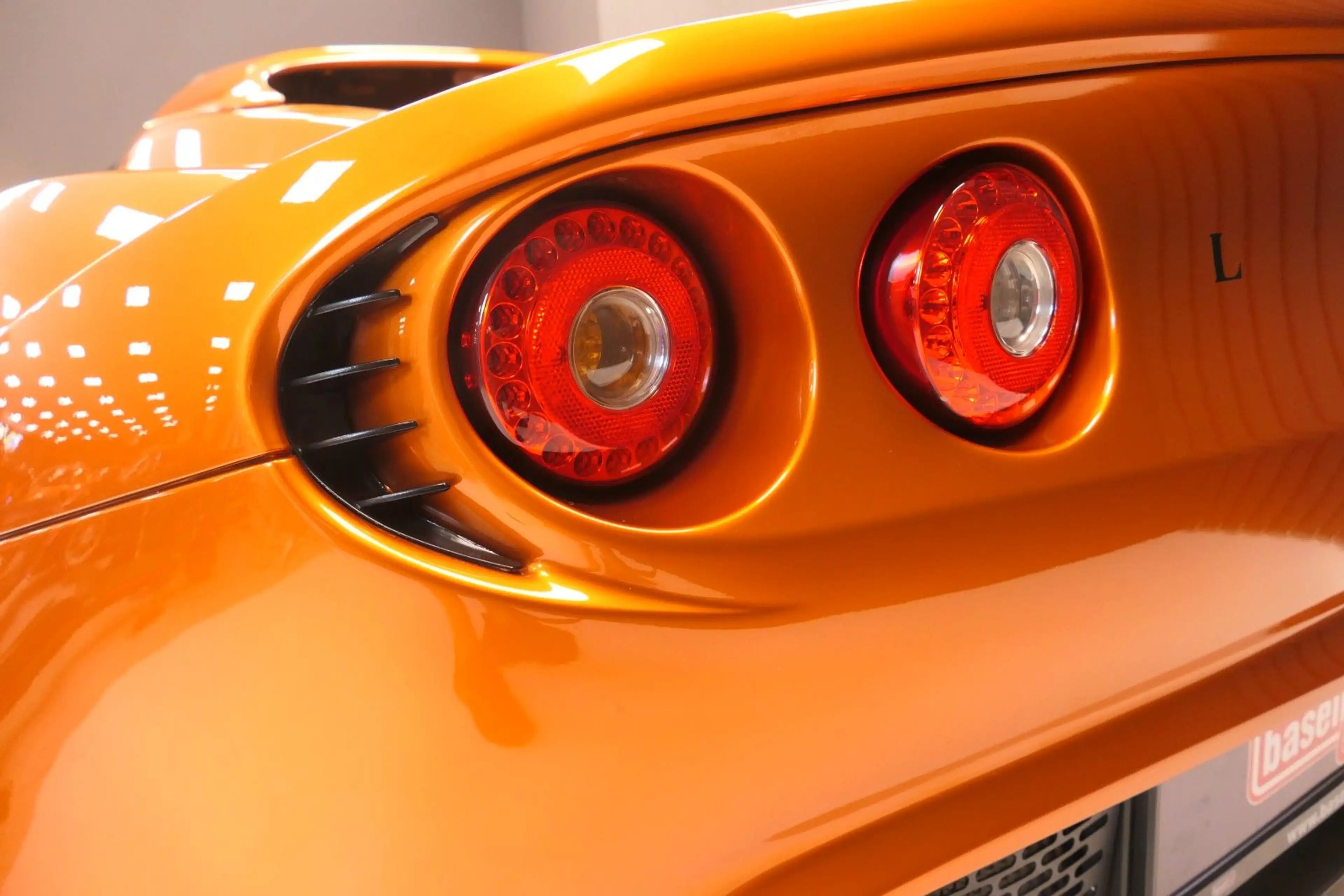 Lotus Elise SC RHD custom paint — photo 11