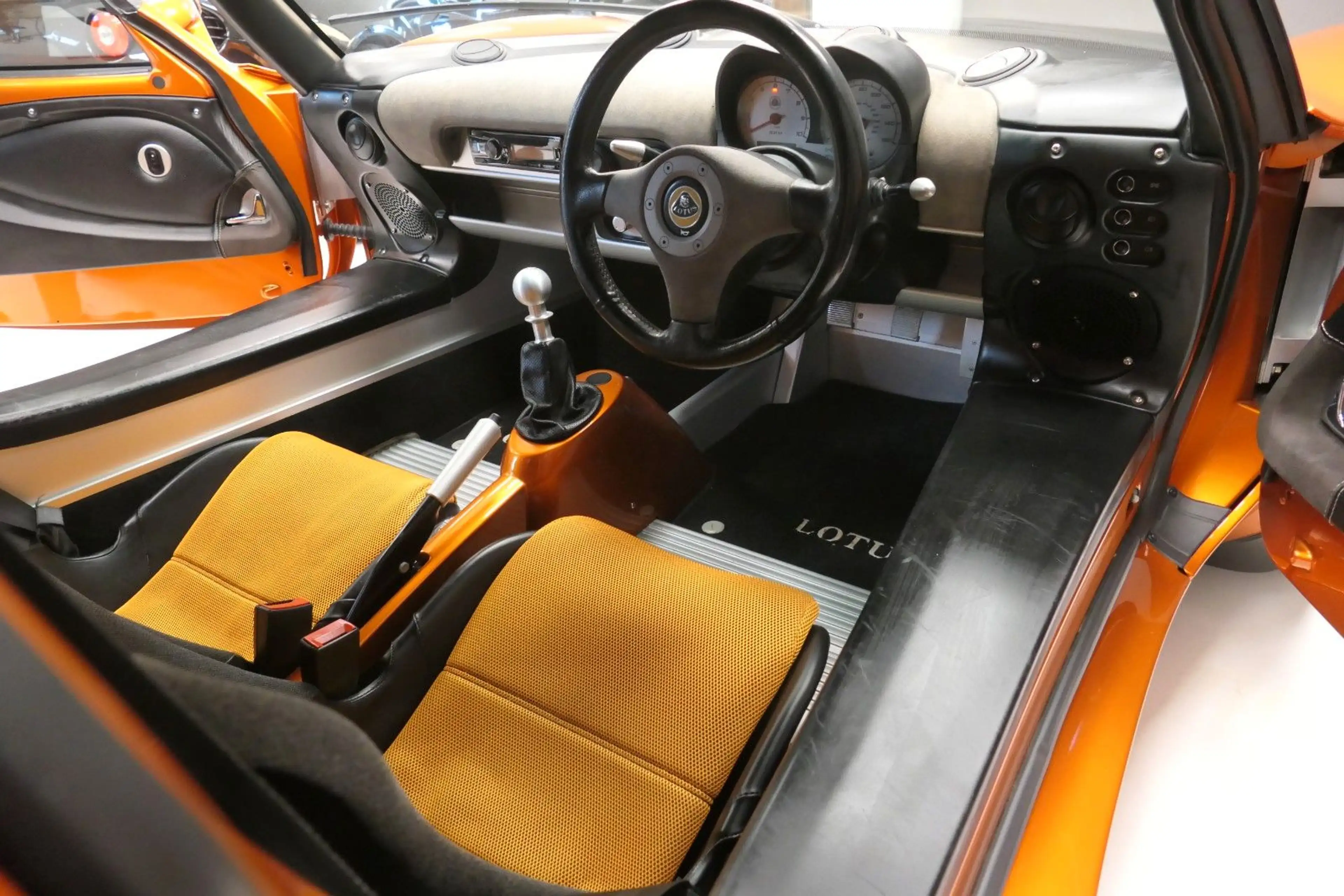 Lotus Elise SC RHD custom paint — photo 15