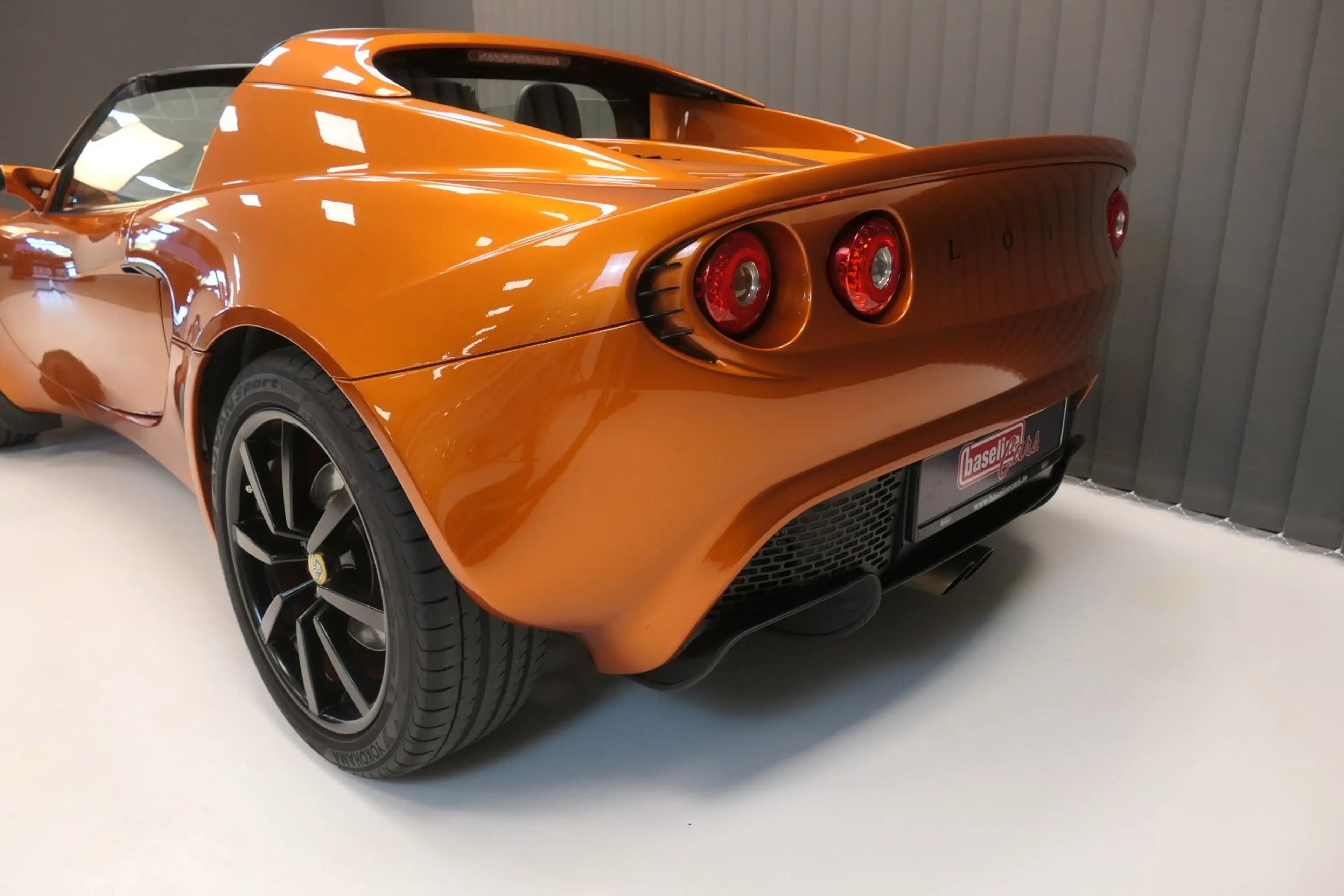 Lotus Elise SC RHD custom paint — photo 8