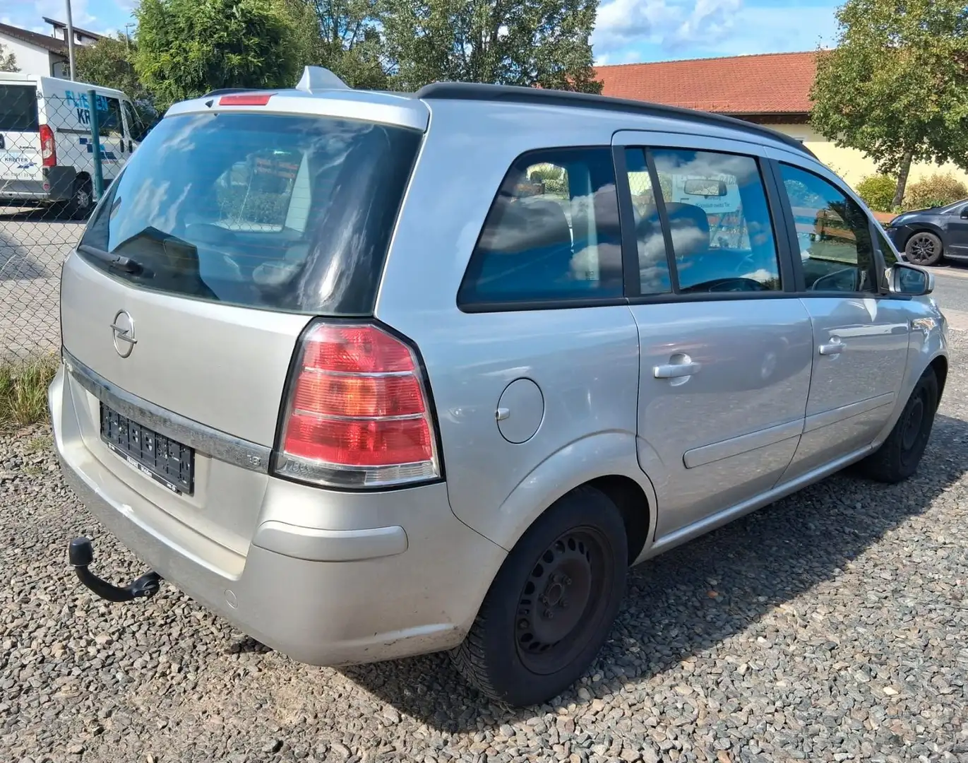 Opel Zafira B Edition *7-SITZE*ab.AHK* Silber - 2