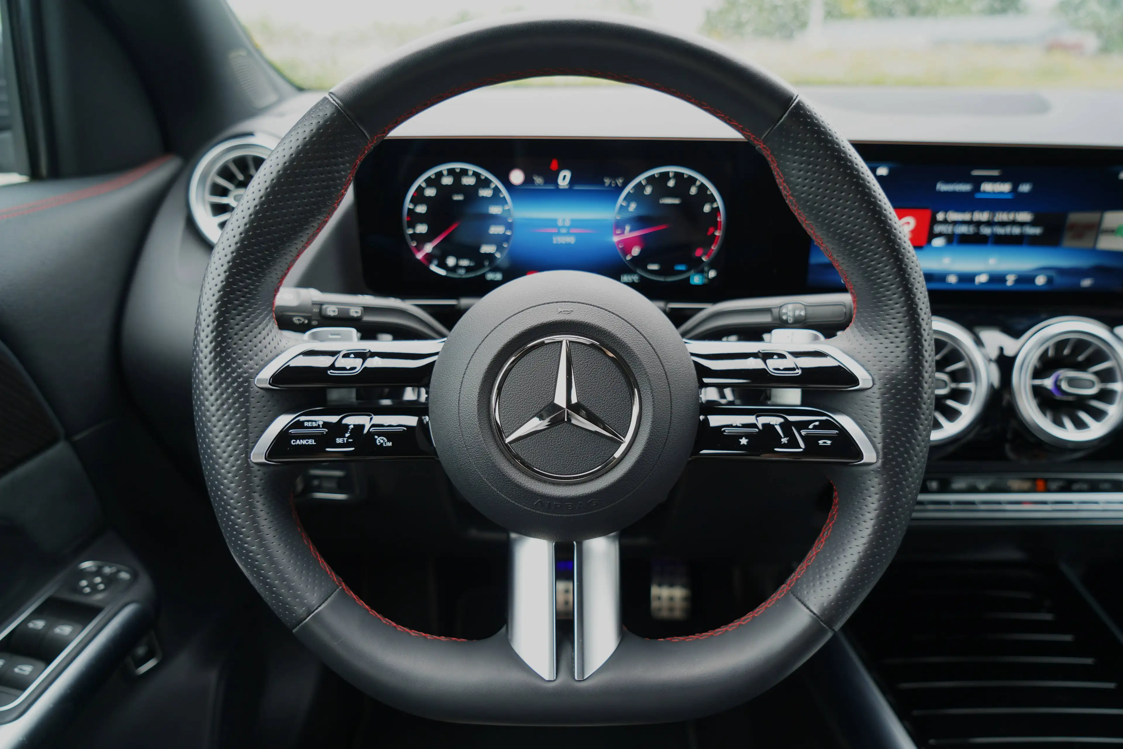 Mercedes-Benz GLA 200 AMG-Line | LED | Stuurverwarming! | 15dkm! | 1ste eigenaar! — photo 25