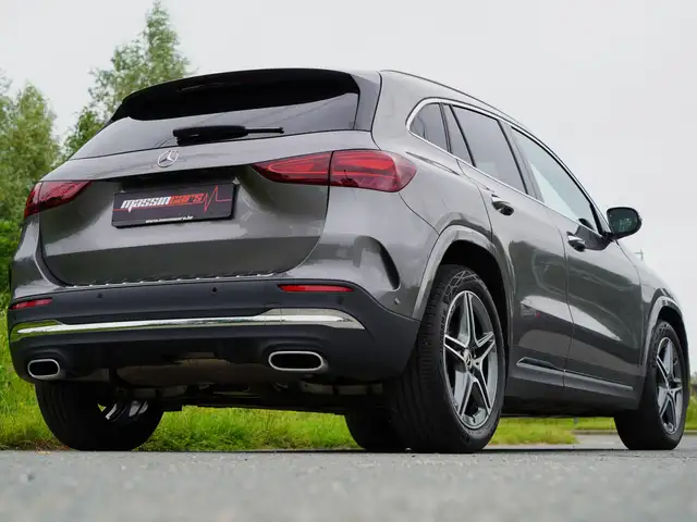 Mercedes-Benz Gla view 16