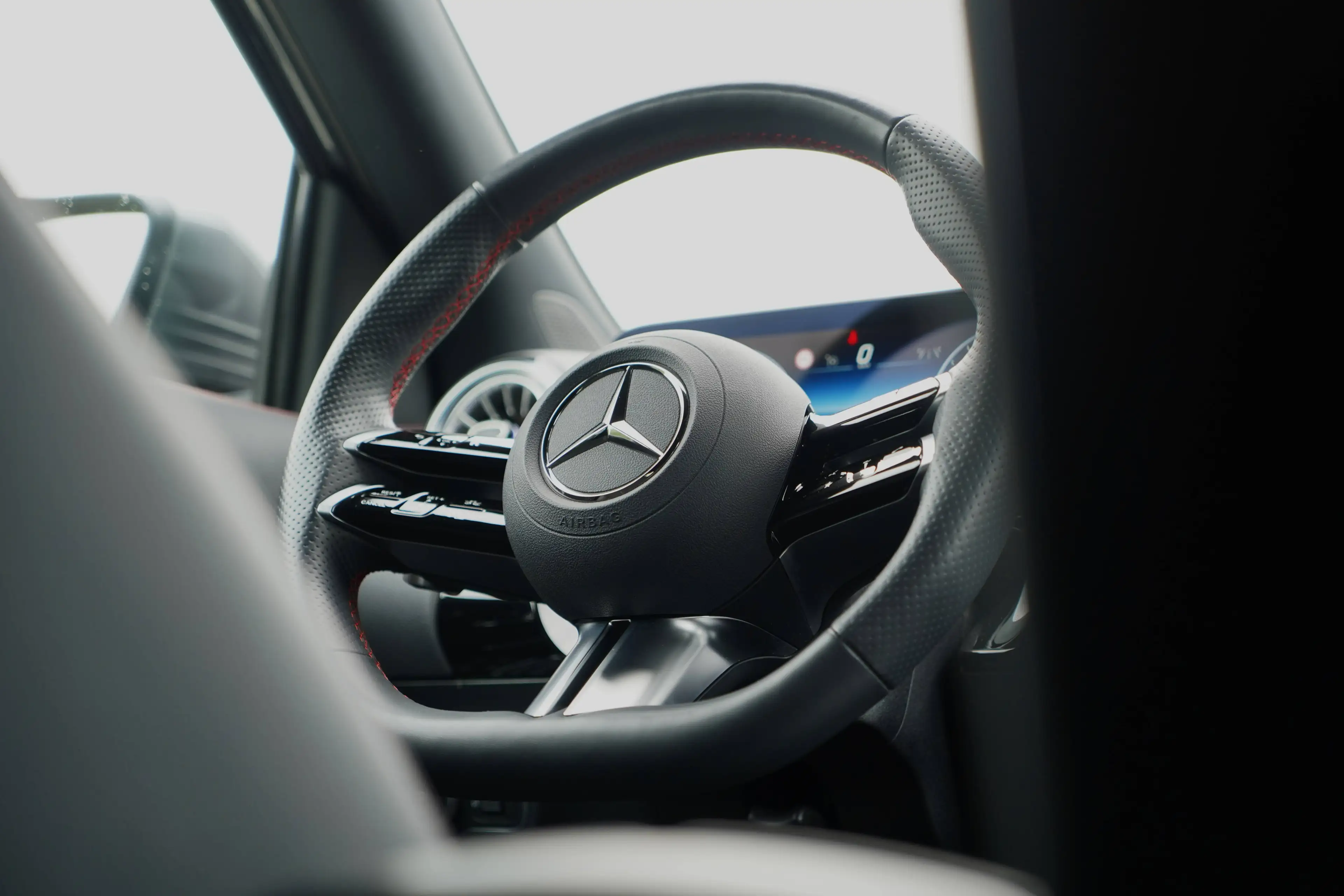 Mercedes-Benz GLA 200 AMG-Line | LED | Stuurverwarming! | 15dkm! | 1ste eigenaar! — photo 37