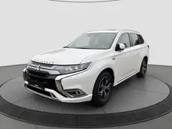 Mitsubishi Outlander PHEV Top 4WD SHZ*Navi*DAB*AHK