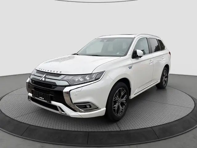 Mitsubishi Outlander PHEV Top 4WD SHZ*Navi*DAB*AHK