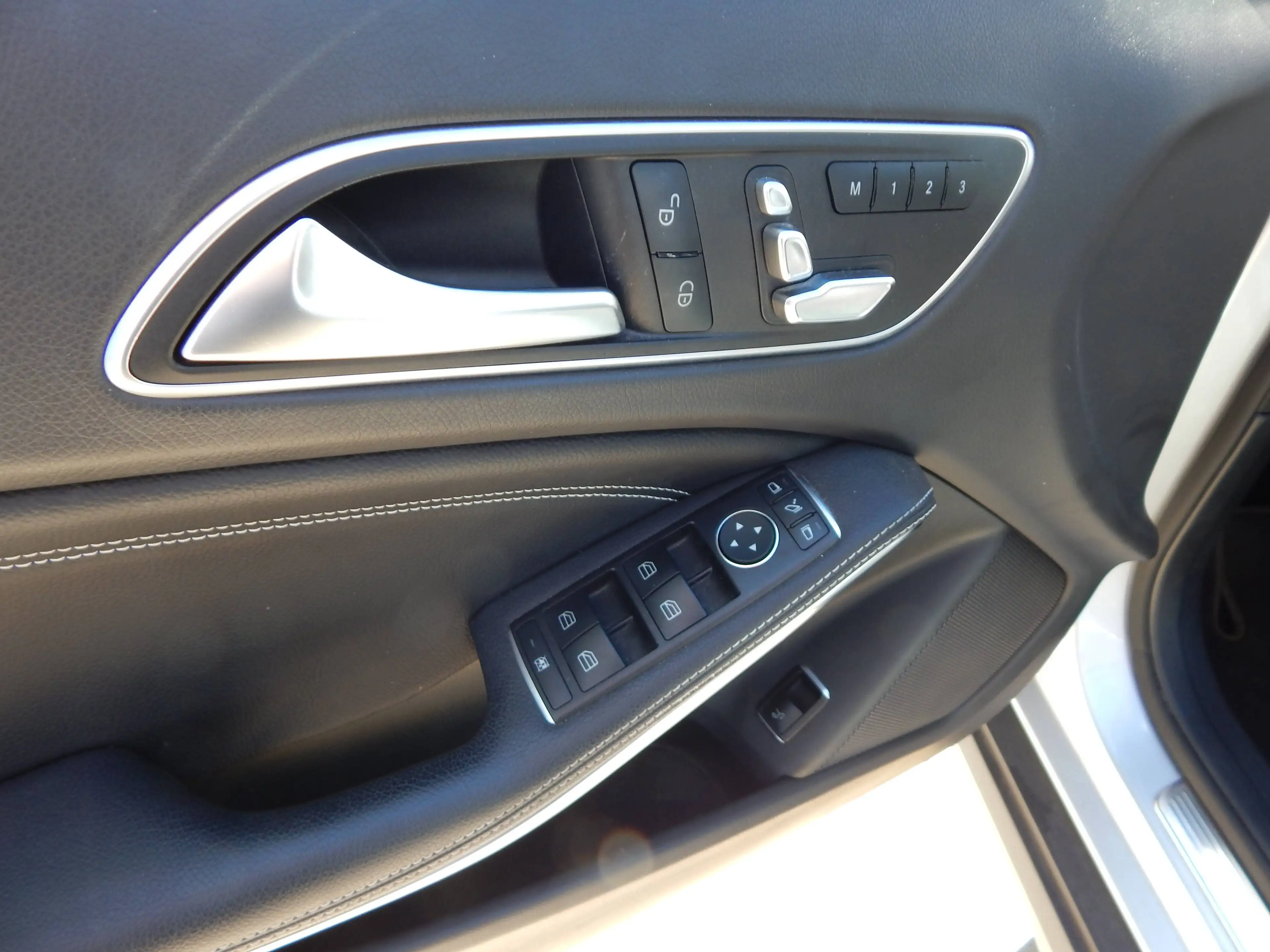 Mercedes-Benz GLA 180 GLA 180 (156.942) — photo 11