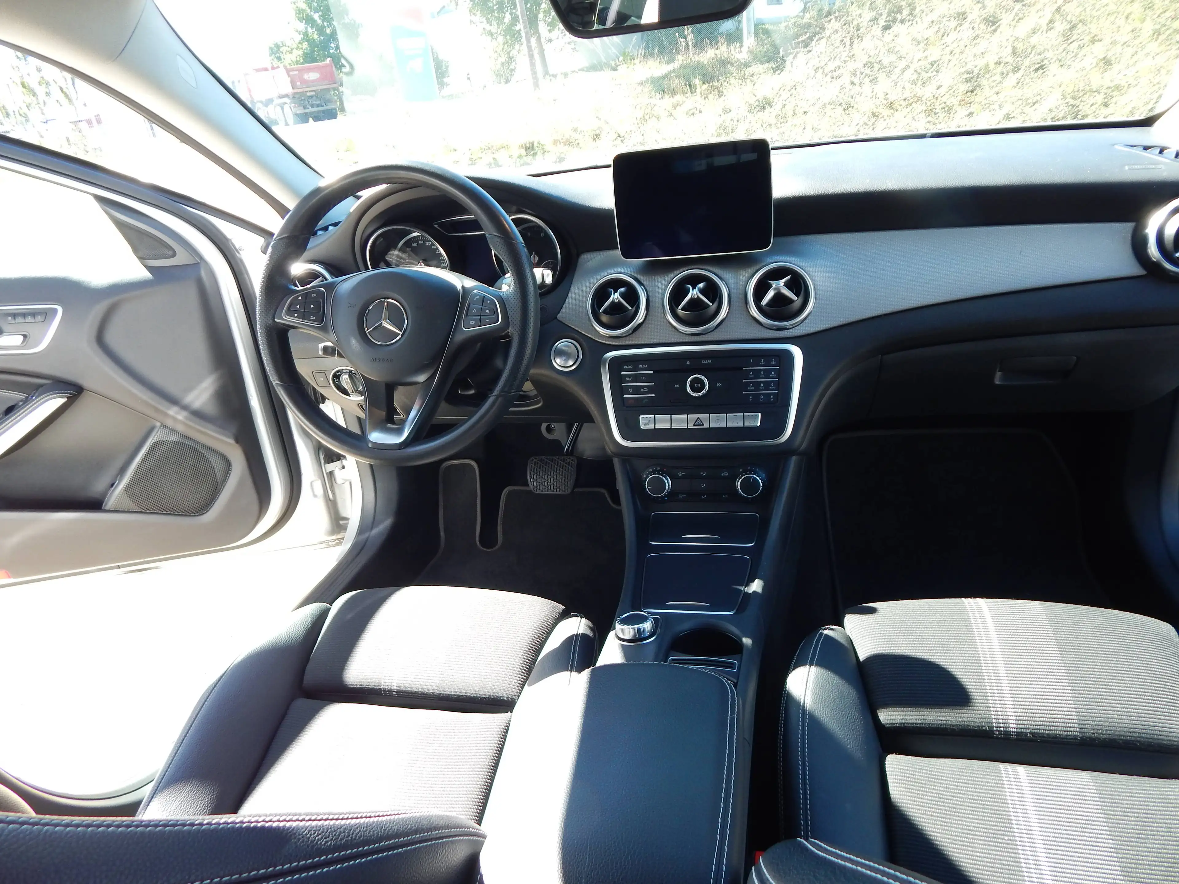 Mercedes-Benz GLA 180 GLA 180 (156.942) — photo 7