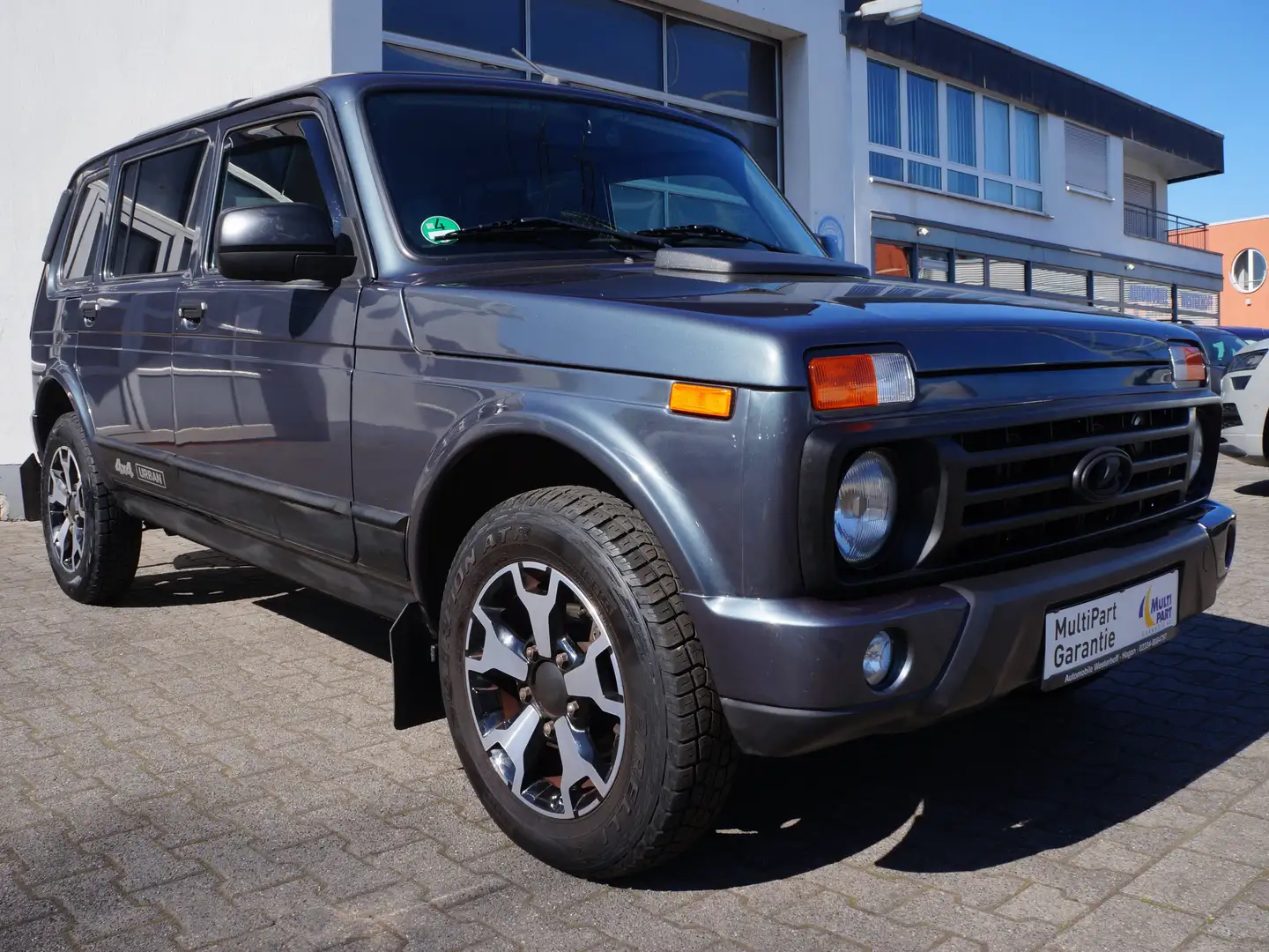 Lada Urban 4x4 Urban*5-TÜRER*KLIMA*AHK*RADIO*SHZ* Gri - 1