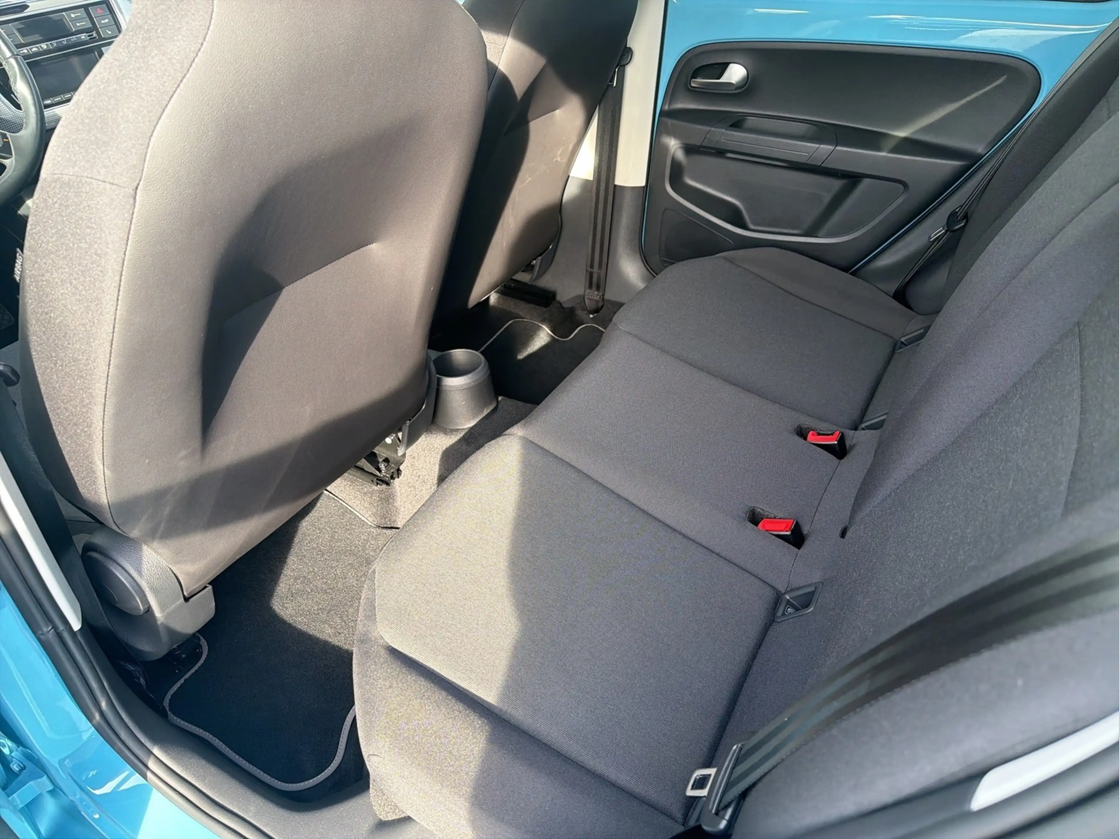 Volkswagen e-up! Tempomat Kamera Style Plus — photo 8