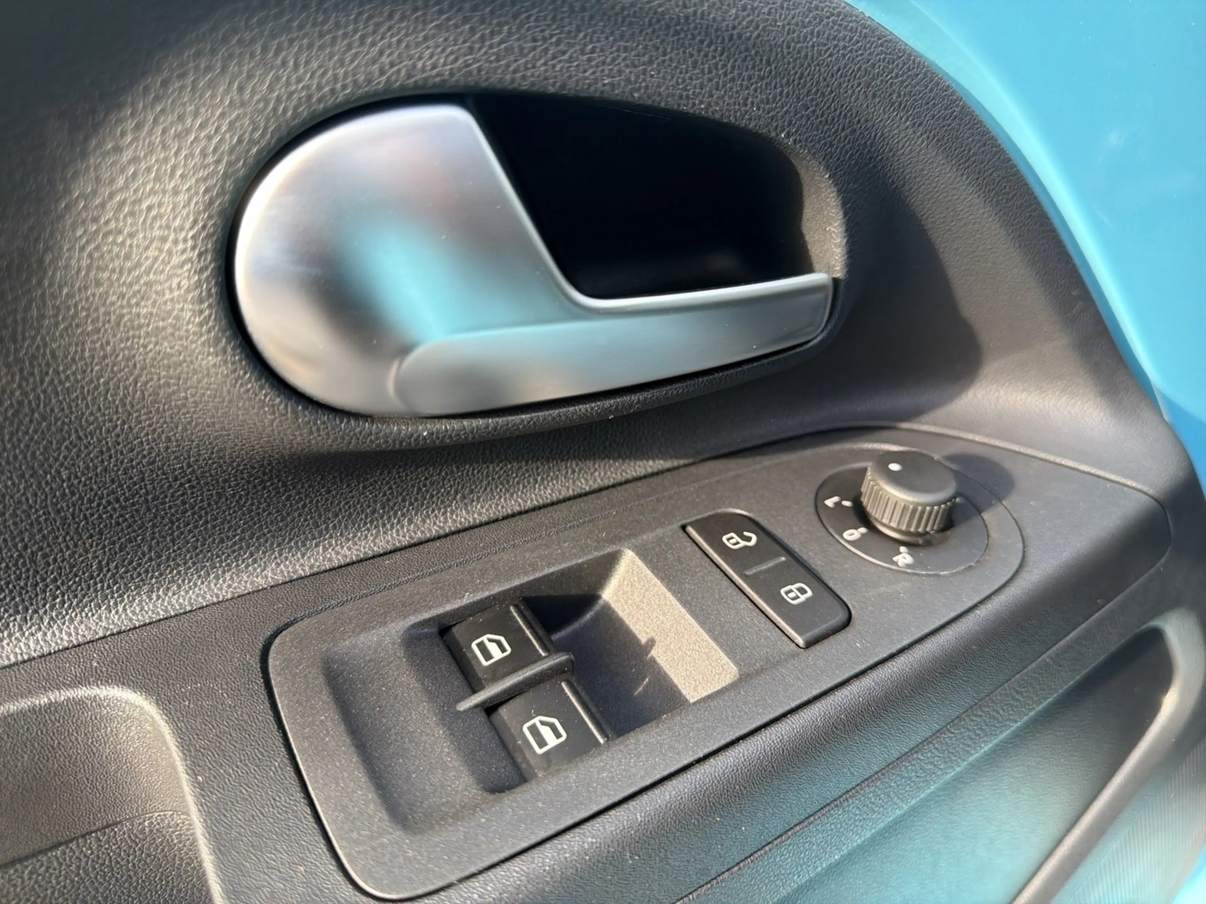 Volkswagen e-up! Tempomat Kamera Style Plus — photo 11