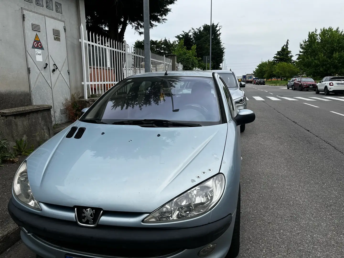 Peugeot 206 5p 1.1 XT c/abs - 1