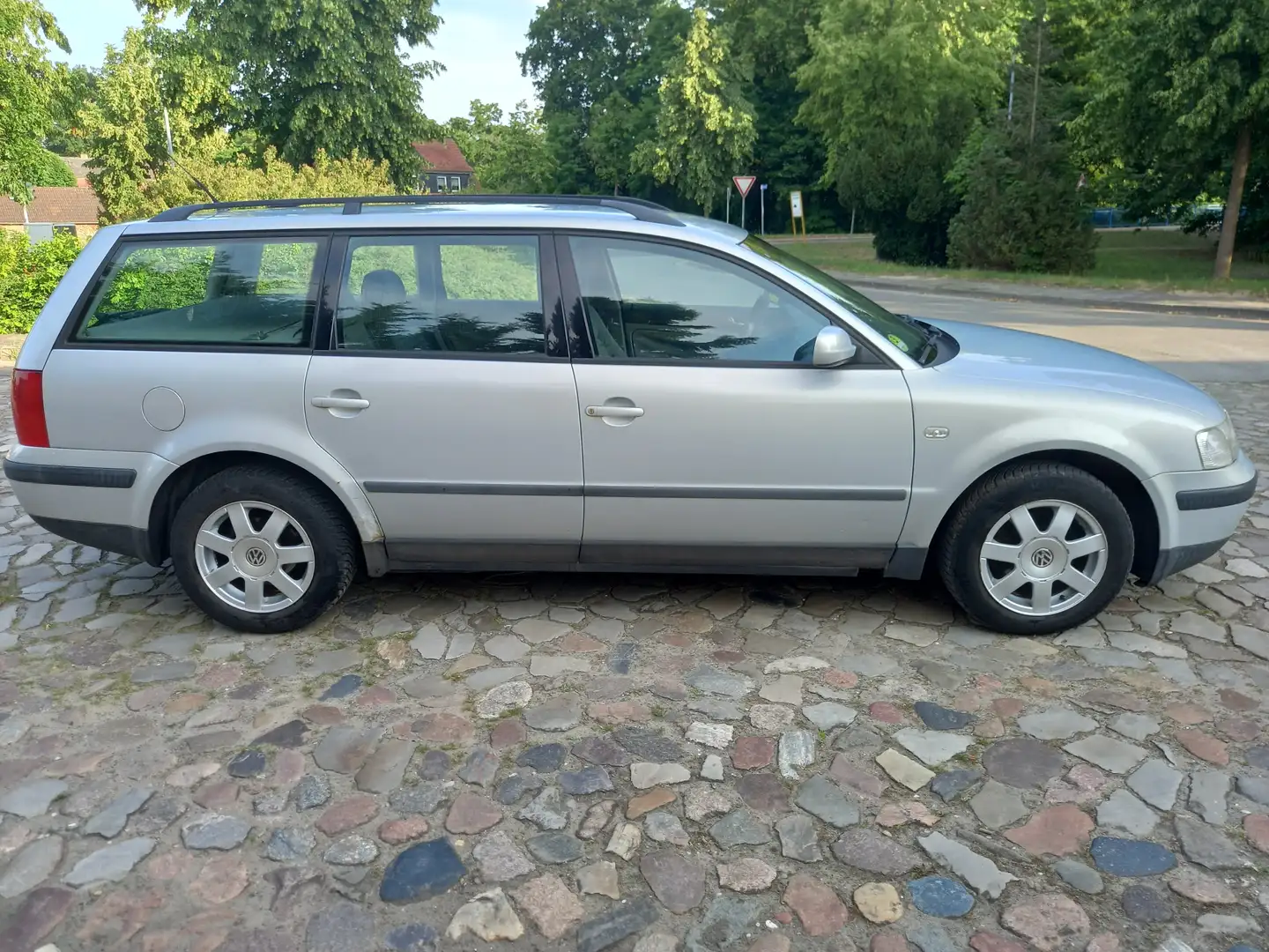 Volkswagen Passat Variant Argent - 2