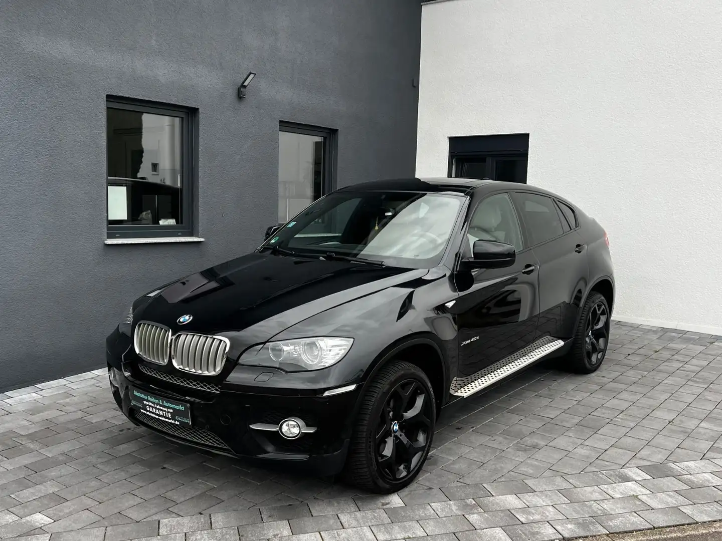 BMW X6 xDrive40d Noir - 1