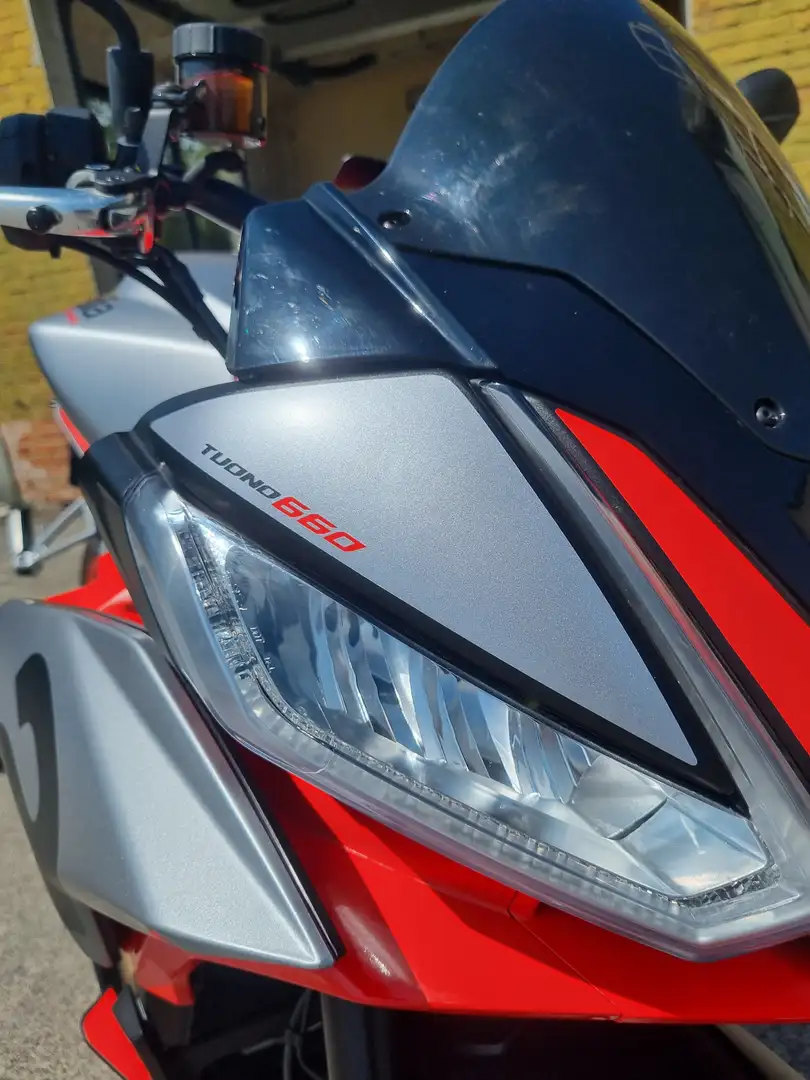 Aprilia Tuono 660 - 1