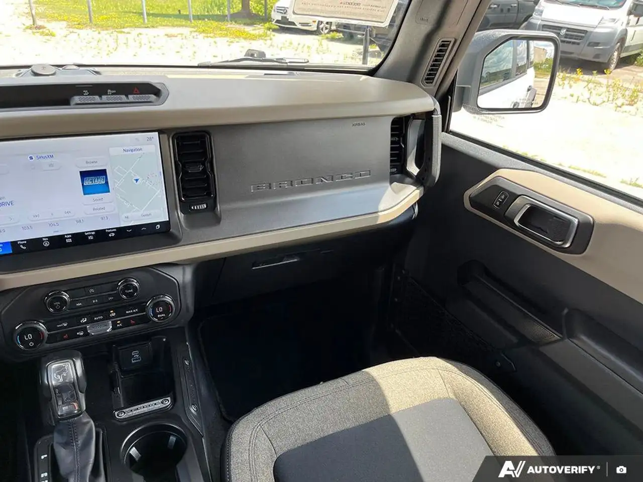 Ford Bronco photo Ford Bronco