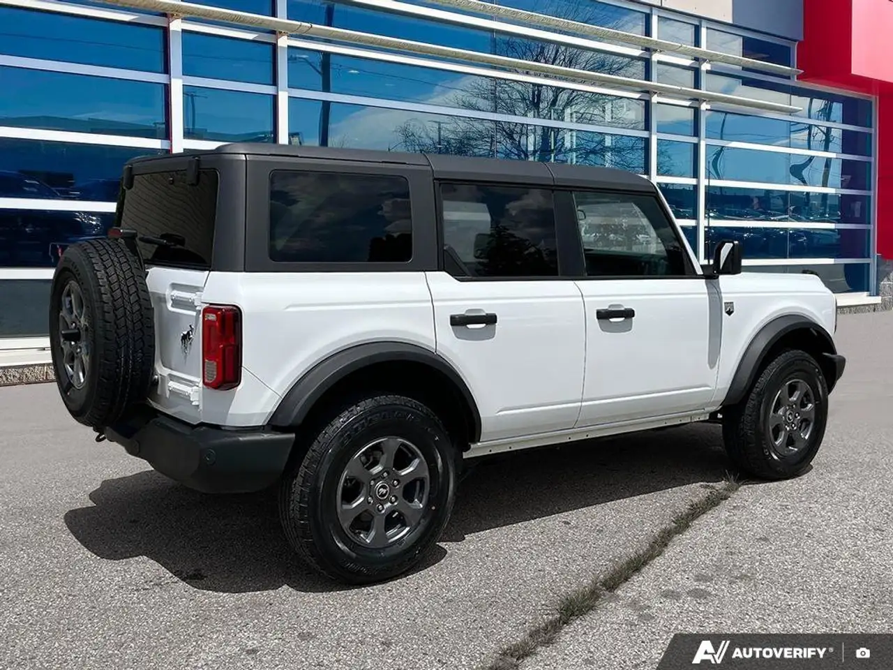 Ford Bronco photo Ford Bronco