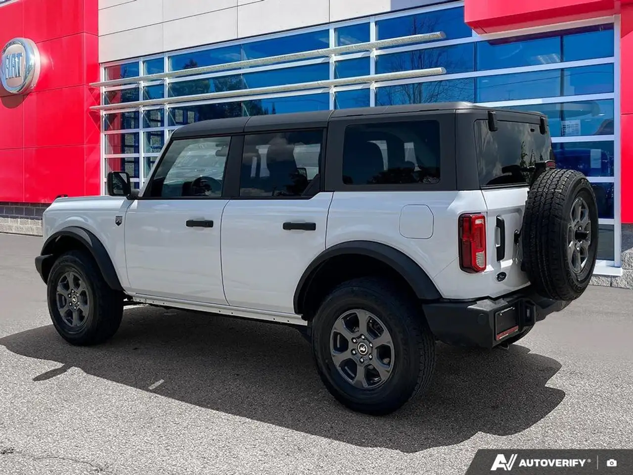 Ford Bronco photo Ford Bronco
