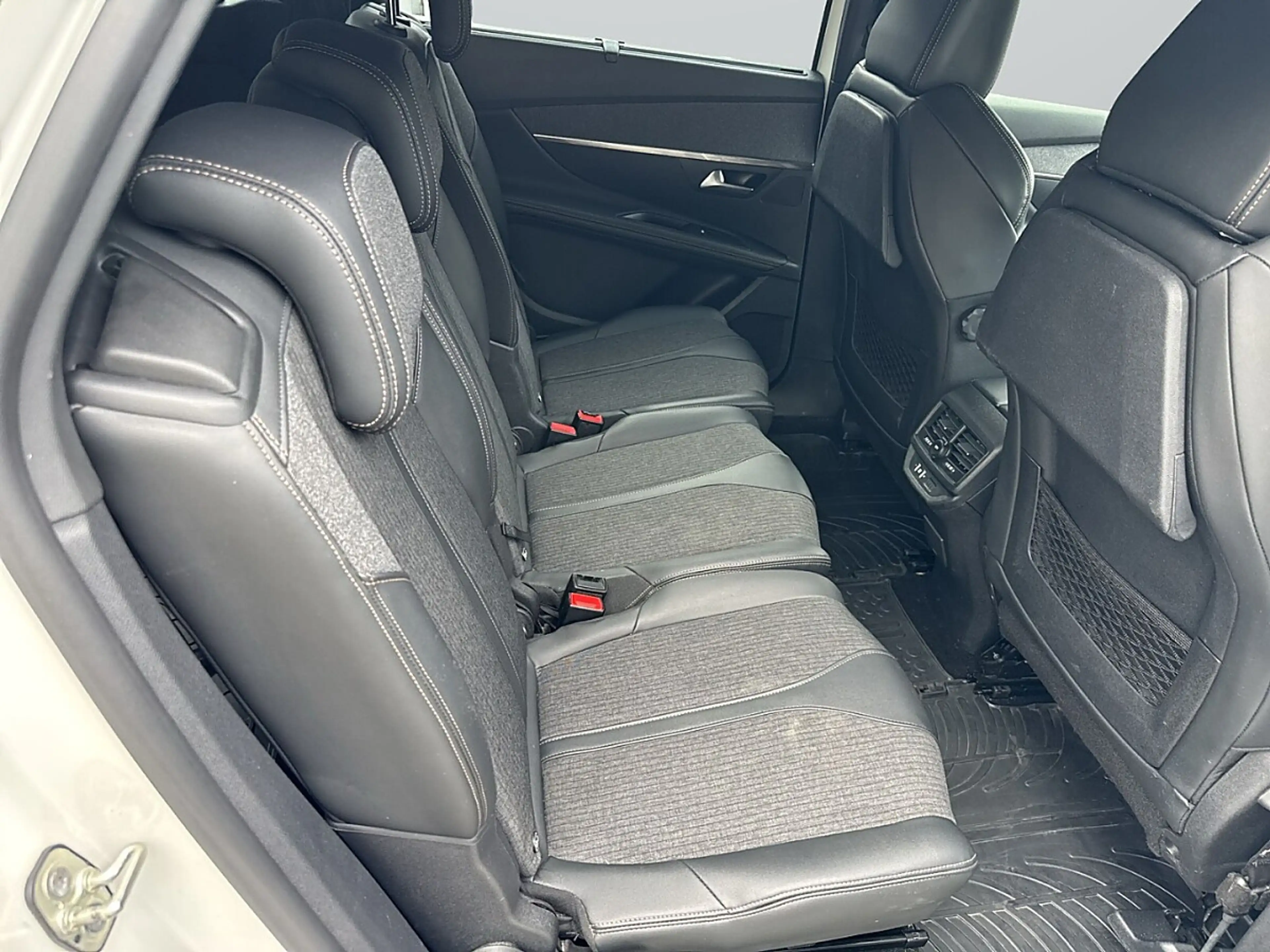 Peugeot 5008 1,5 BHDi130 GT Line EAT8 *7 SITZER* — photo 6