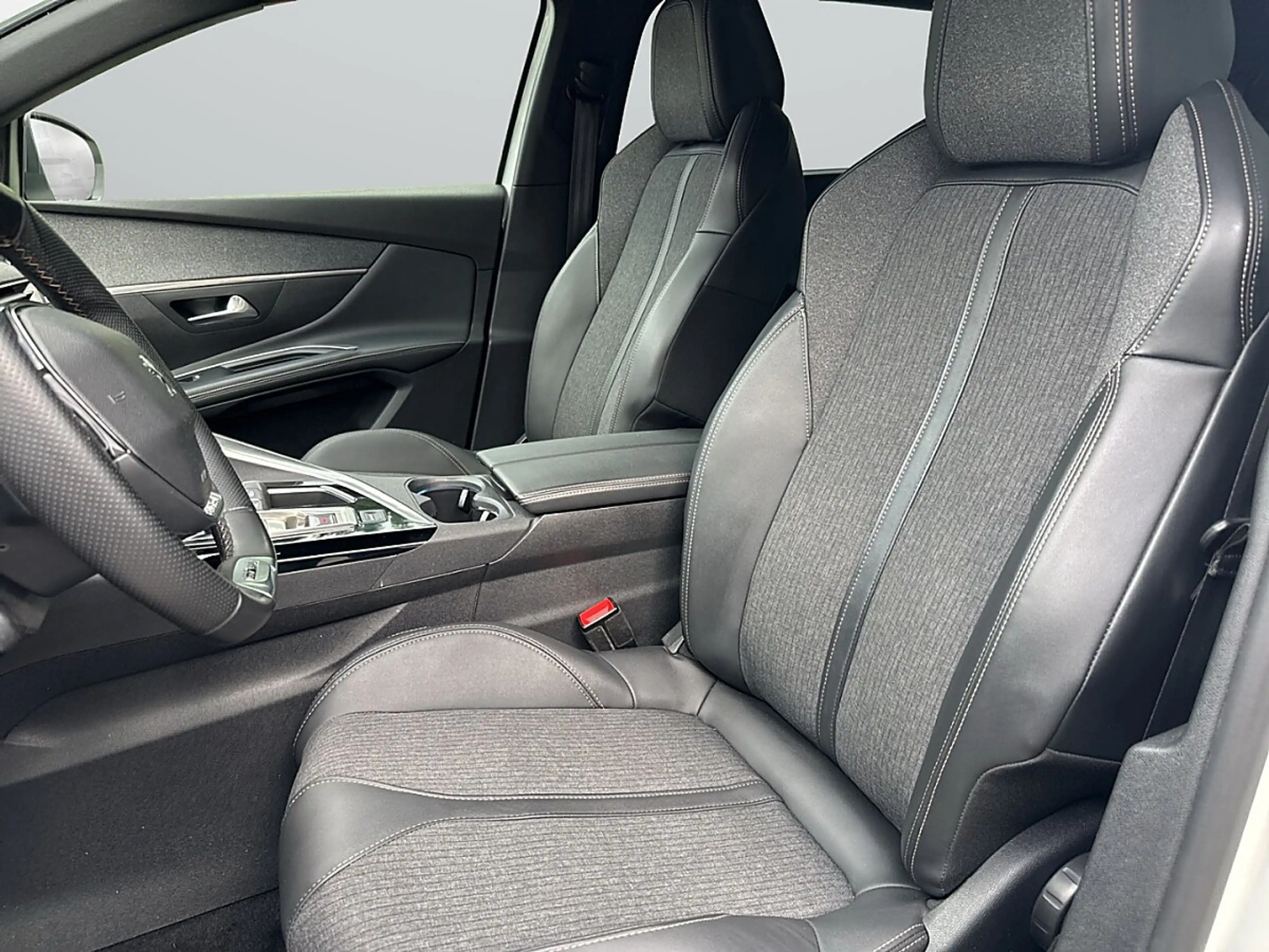 Peugeot 5008 1,5 BHDi130 GT Line EAT8 *7 SITZER* — photo 7