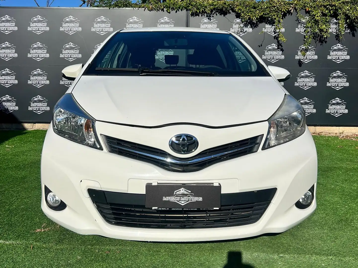 Toyota Yaris 5p 1.4 d-4d Sol Bianco - 2