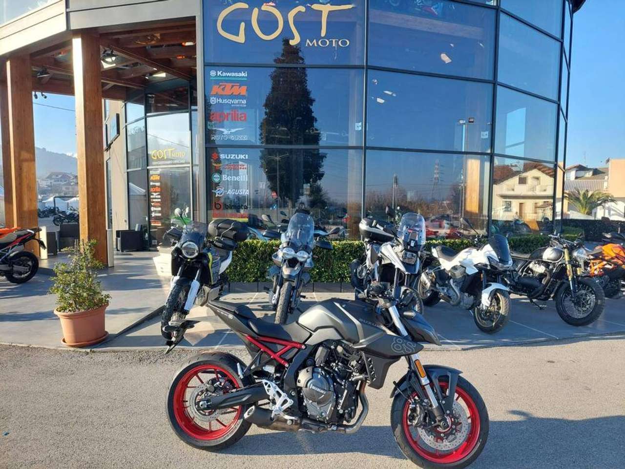 Suzuki GSX 8S