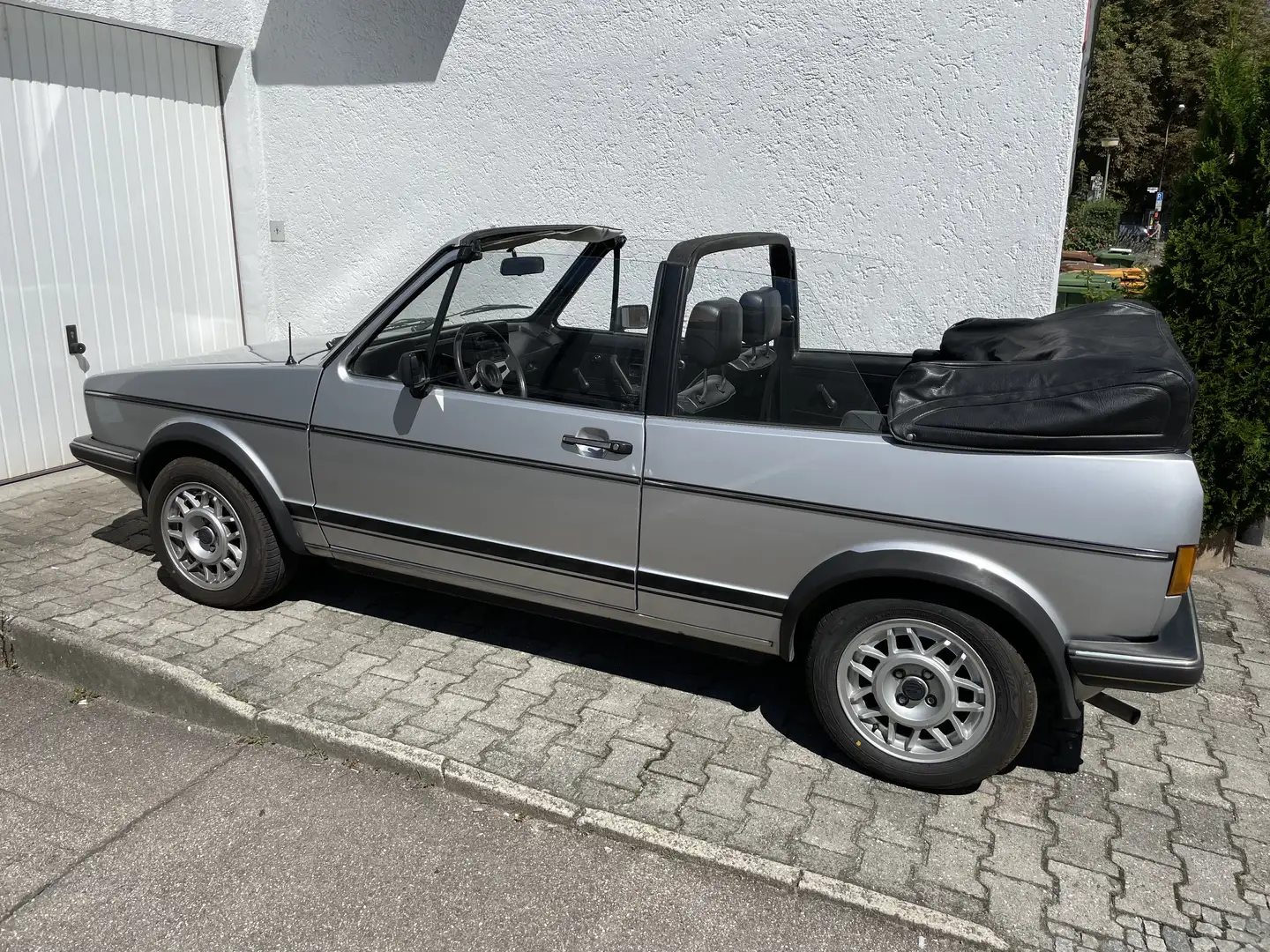 Volkswagen Golf Cabriolet GL Automatik auf Alufelgen Gümüş rengi - 2