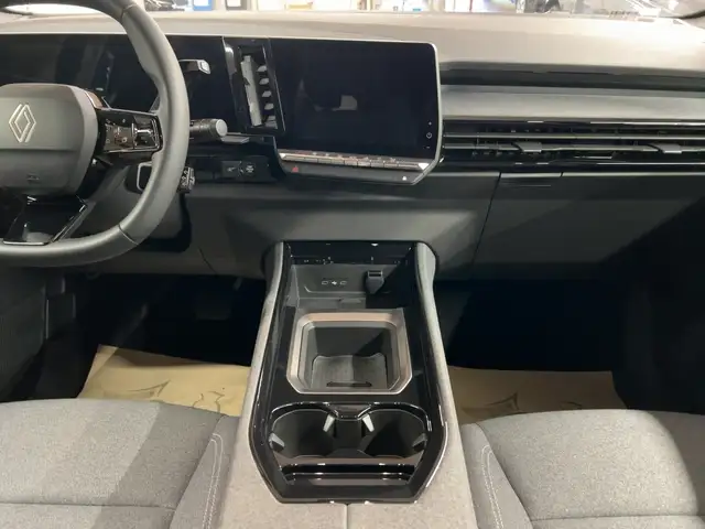 Renault Austral view 12