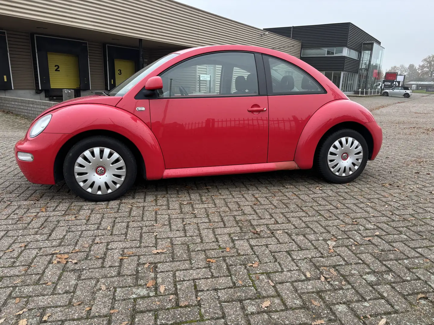 Volkswagen New Beetle 2.0 Highline [ airco,cruise,audio ] Червоний - 2