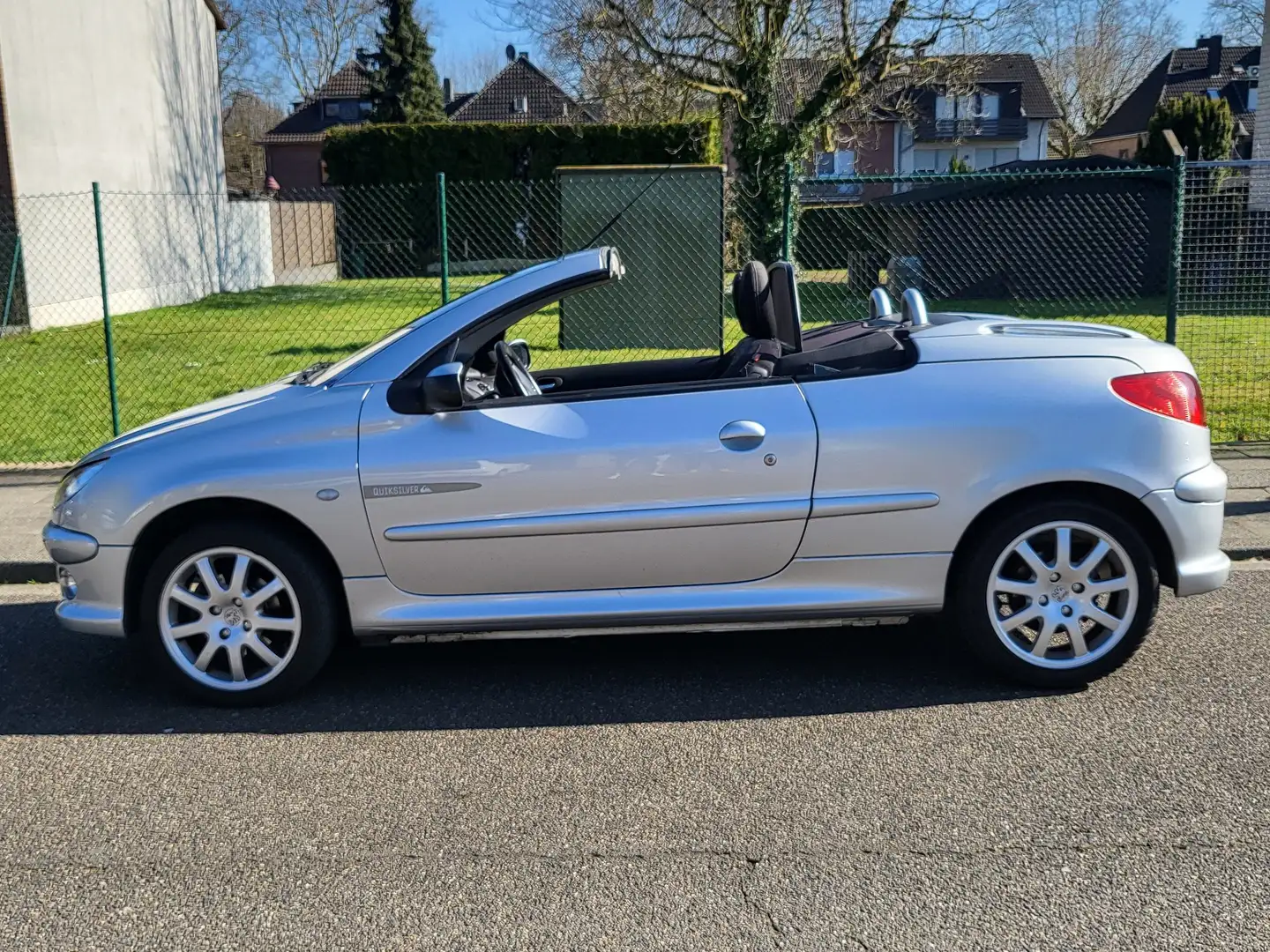 Peugeot 206 206 CC 110 Quiksilver Silber - 2