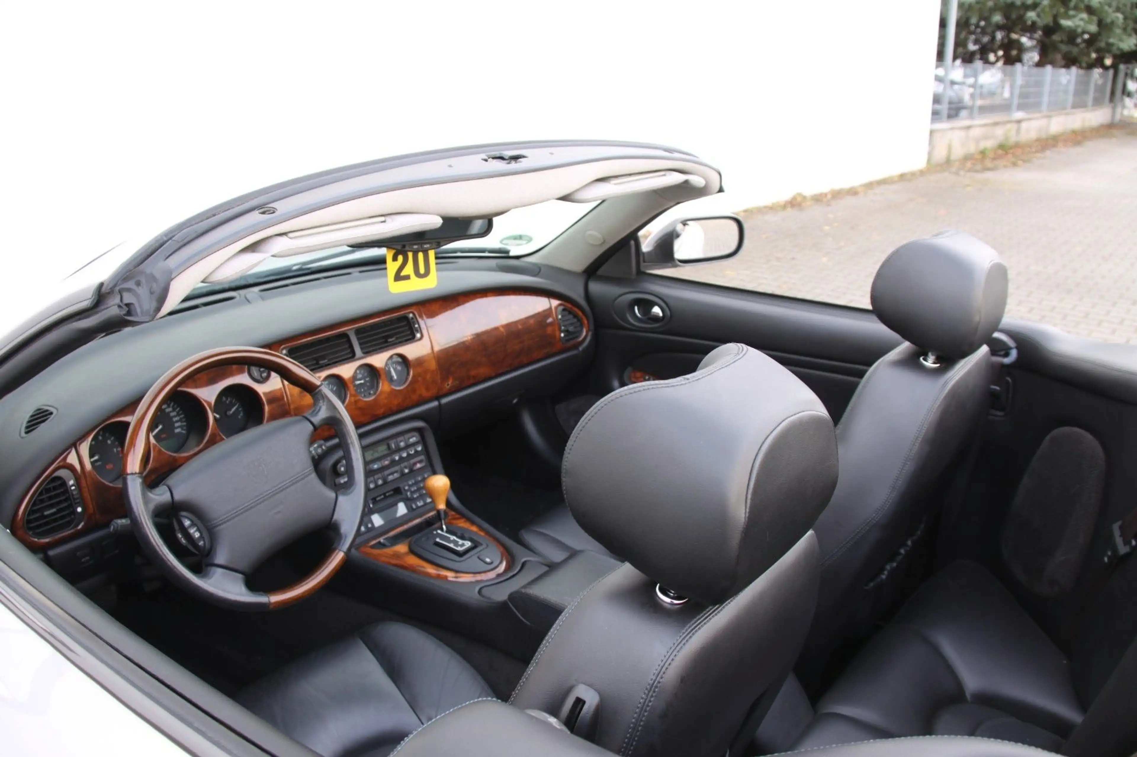 Jaguar XK8 Cabrio 3 Jahre Garantie — photo 10