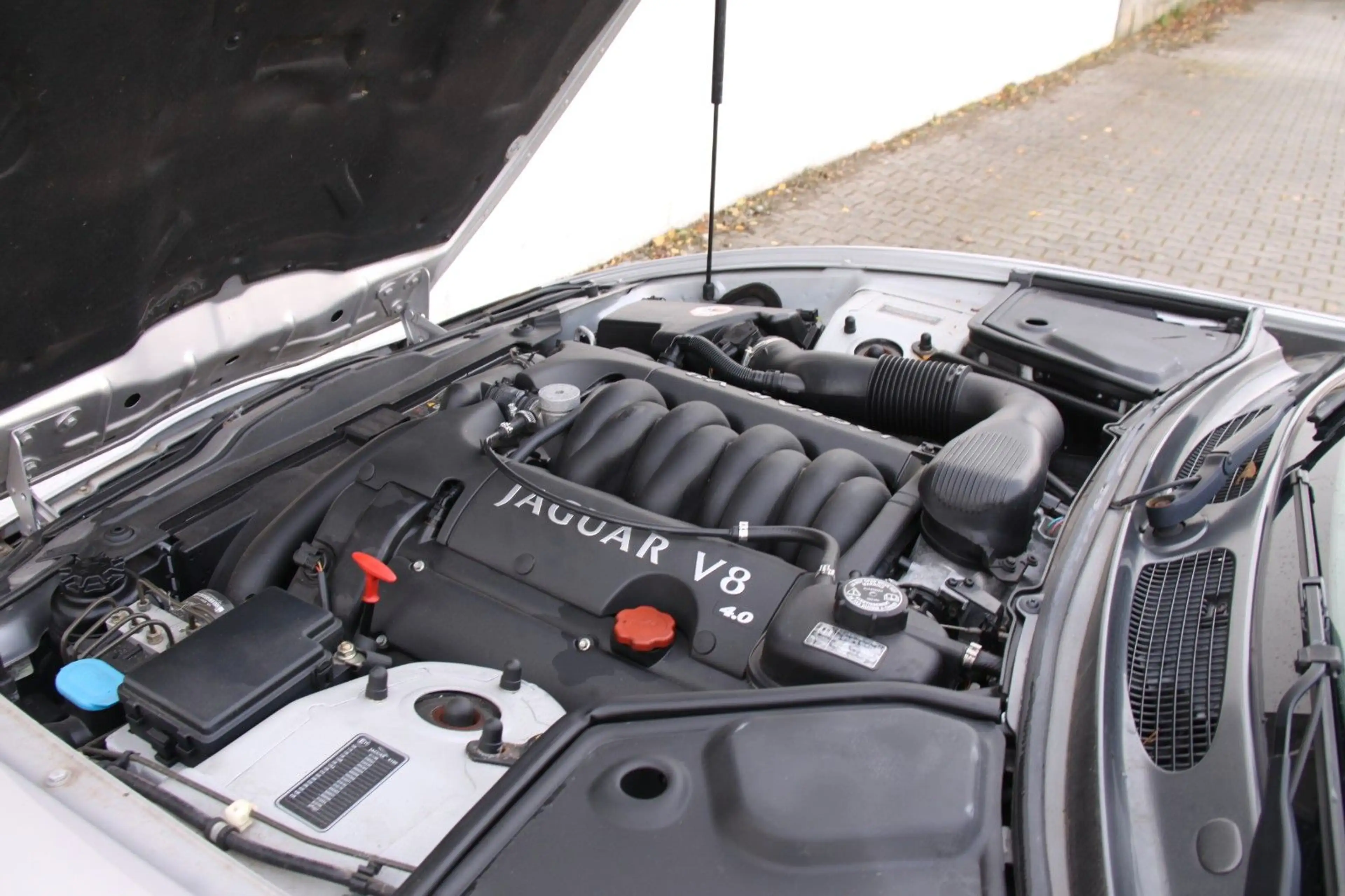 Jaguar XK8 Cabrio 3 Jahre Garantie — photo 9