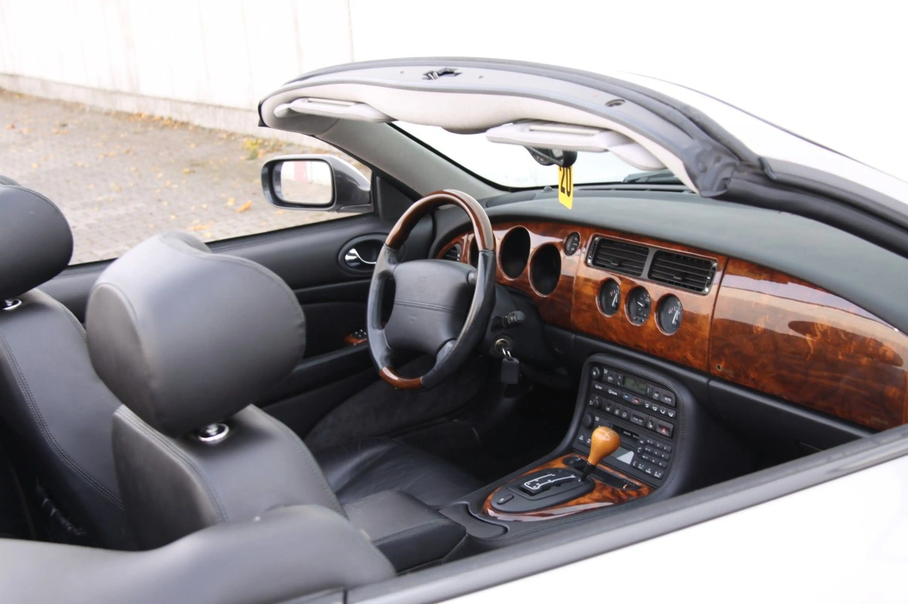Jaguar XK8 Cabrio 3 Jahre Garantie — photo 12