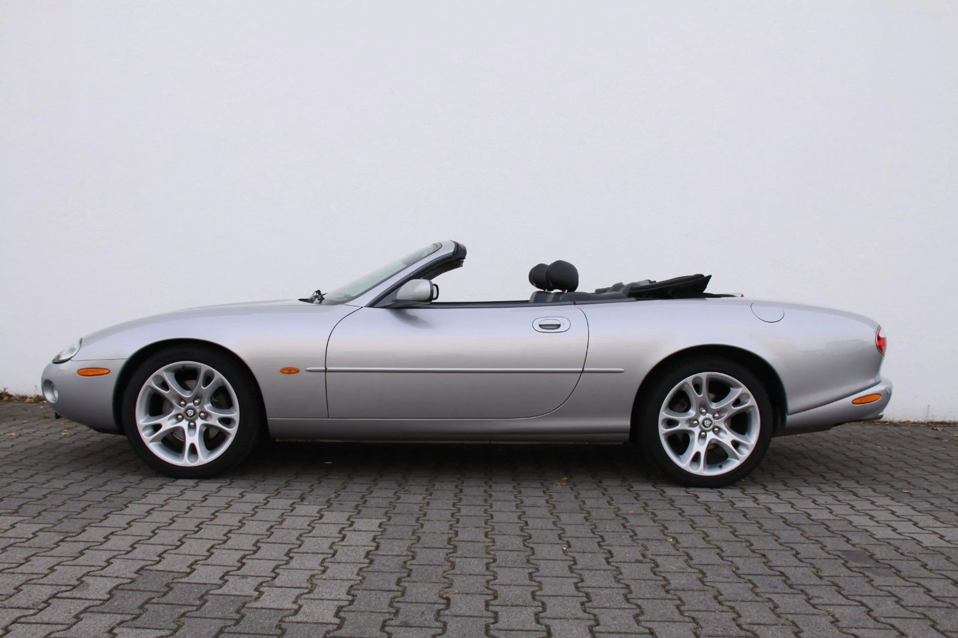 Jaguar XK8 Cabrio 3 Jahre Garantie — photo 13