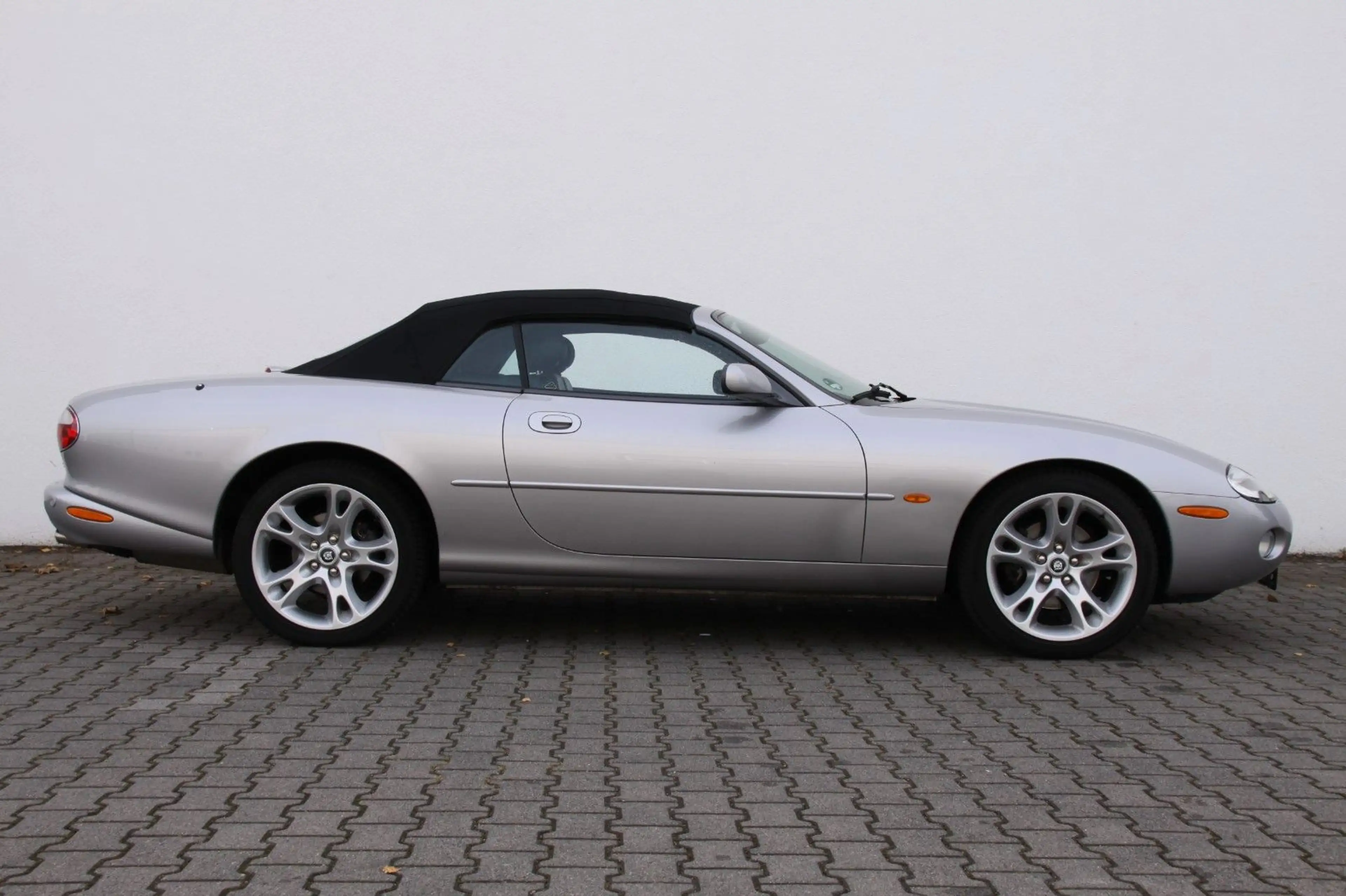 Jaguar XK8 Cabrio 3 Jahre Garantie — photo 3
